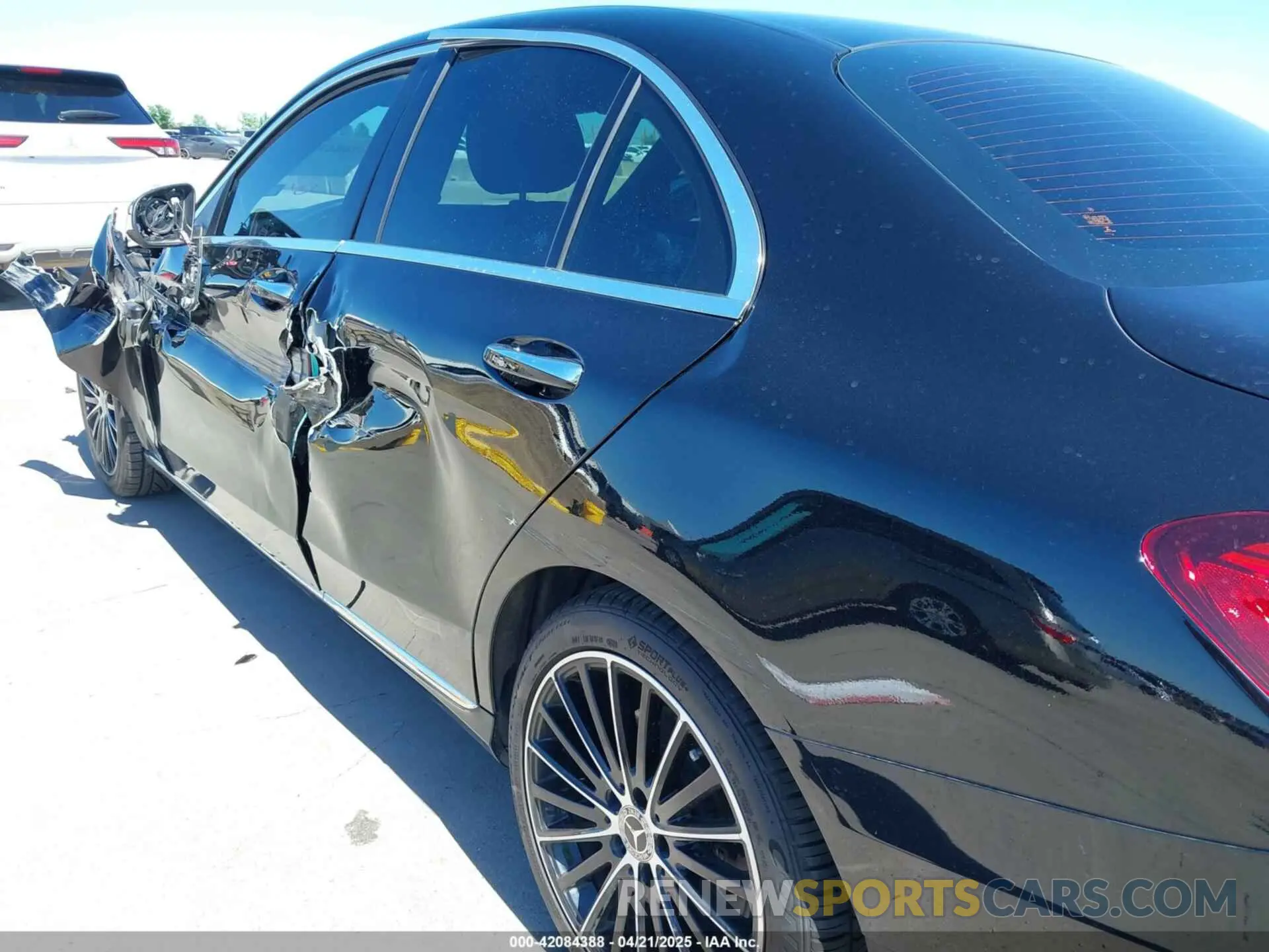 20 Photograph of a damaged car W1KWF8DB0MR618283 MERCEDES-BENZ C 300 2021