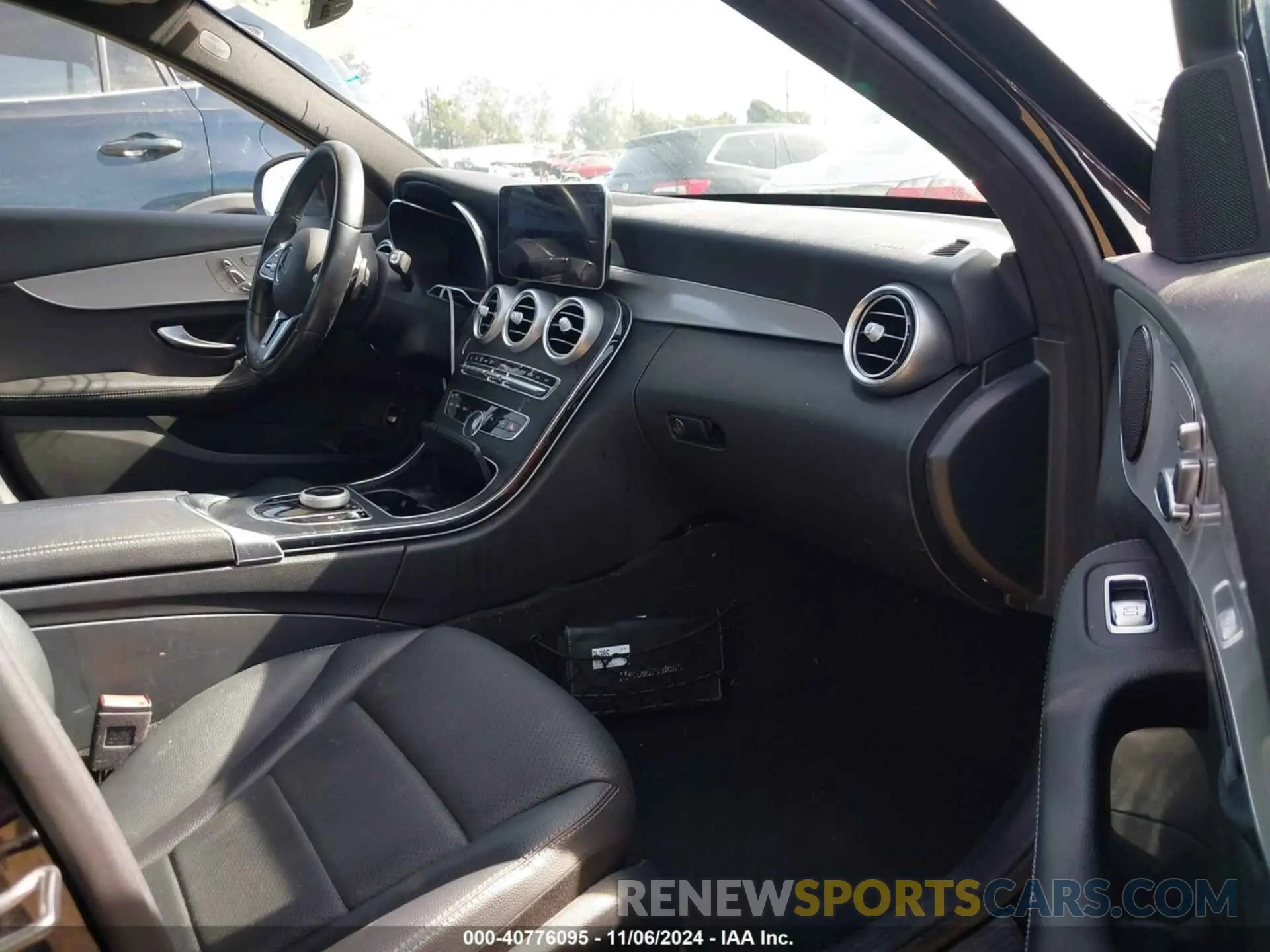 5 Photograph of a damaged car W1KWF8DB1MR628711 MERCEDES-BENZ C 300 2021