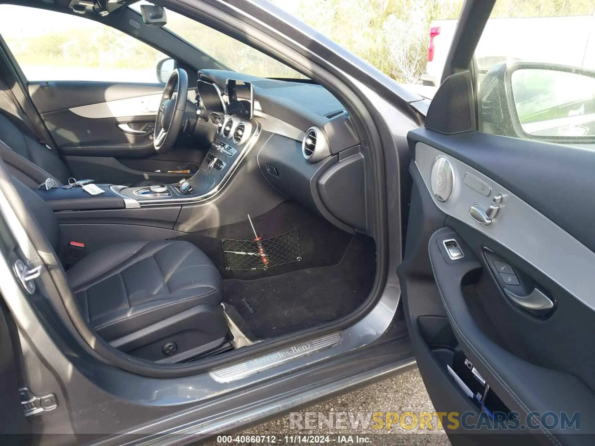 5 Photograph of a damaged car W1KWF8DB3MR627317 MERCEDES-BENZ C 300 2021