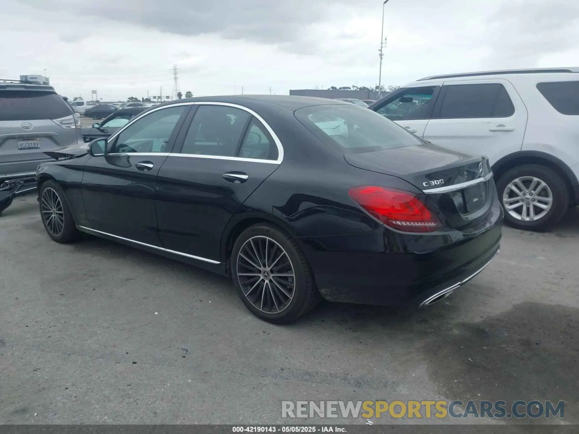 3 Photograph of a damaged car W1KWF8DB5MR650484 MERCEDES-BENZ C 300 2021