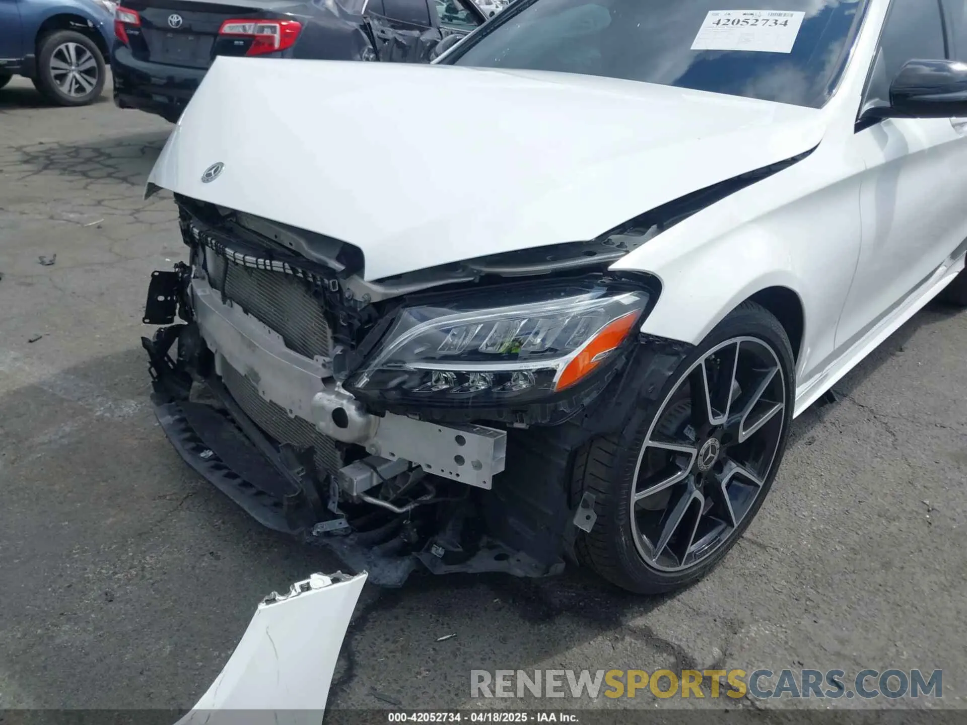 18 Photograph of a damaged car W1KWF8DB7MR609791 MERCEDES-BENZ C 300 2021