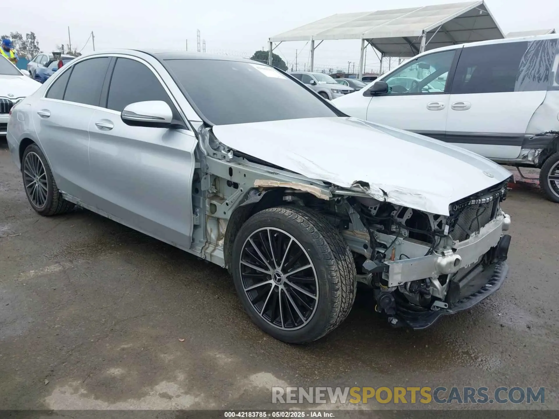 1 Photograph of a damaged car W1KWF8DB7MR647862 MERCEDES-BENZ C 300 2021