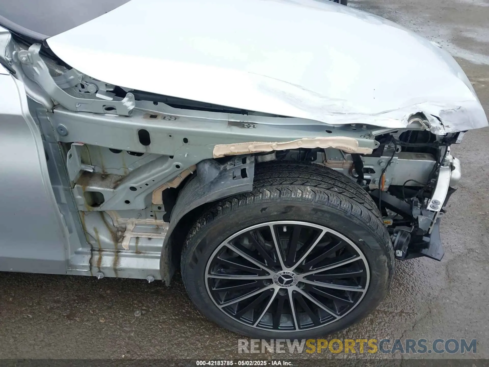 6 Photograph of a damaged car W1KWF8DB7MR647862 MERCEDES-BENZ C 300 2021
