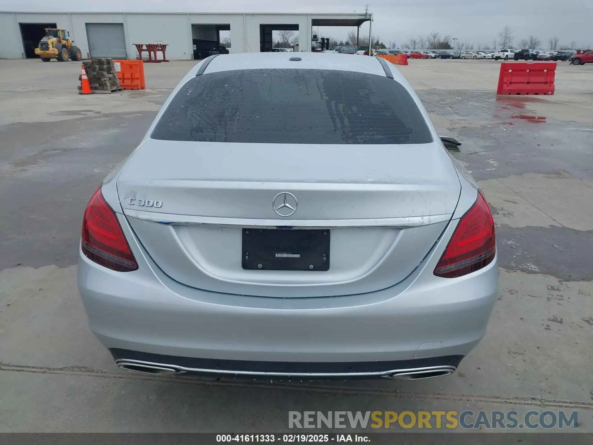 17 Photograph of a damaged car W1KWF8DB8MR635817 MERCEDES-BENZ C 300 2021