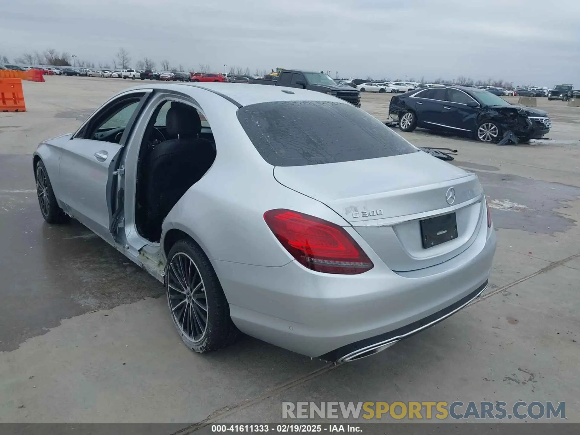 3 Photograph of a damaged car W1KWF8DB8MR635817 MERCEDES-BENZ C 300 2021