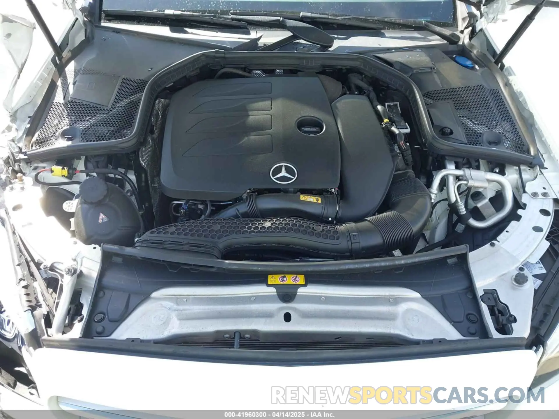 10 Photograph of a damaged car W1KWF8DB9MR611445 MERCEDES-BENZ C 300 2021