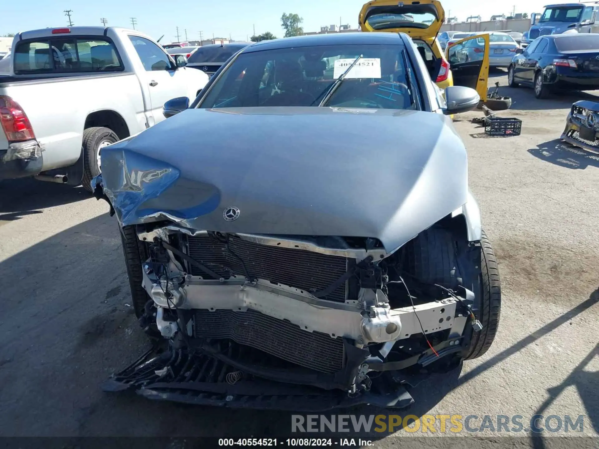 12 Photograph of a damaged car W1KWF8DB9MR616208 MERCEDES-BENZ C 300 2021