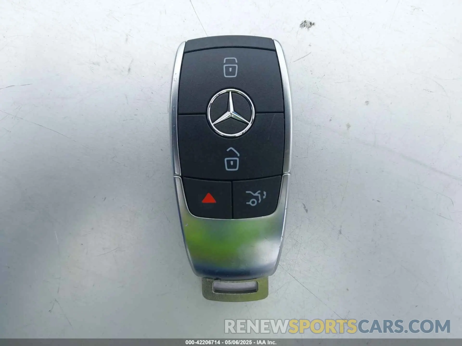 11 Photograph of a damaged car W1KWF8DBXMR614581 MERCEDES-BENZ C 300 2021