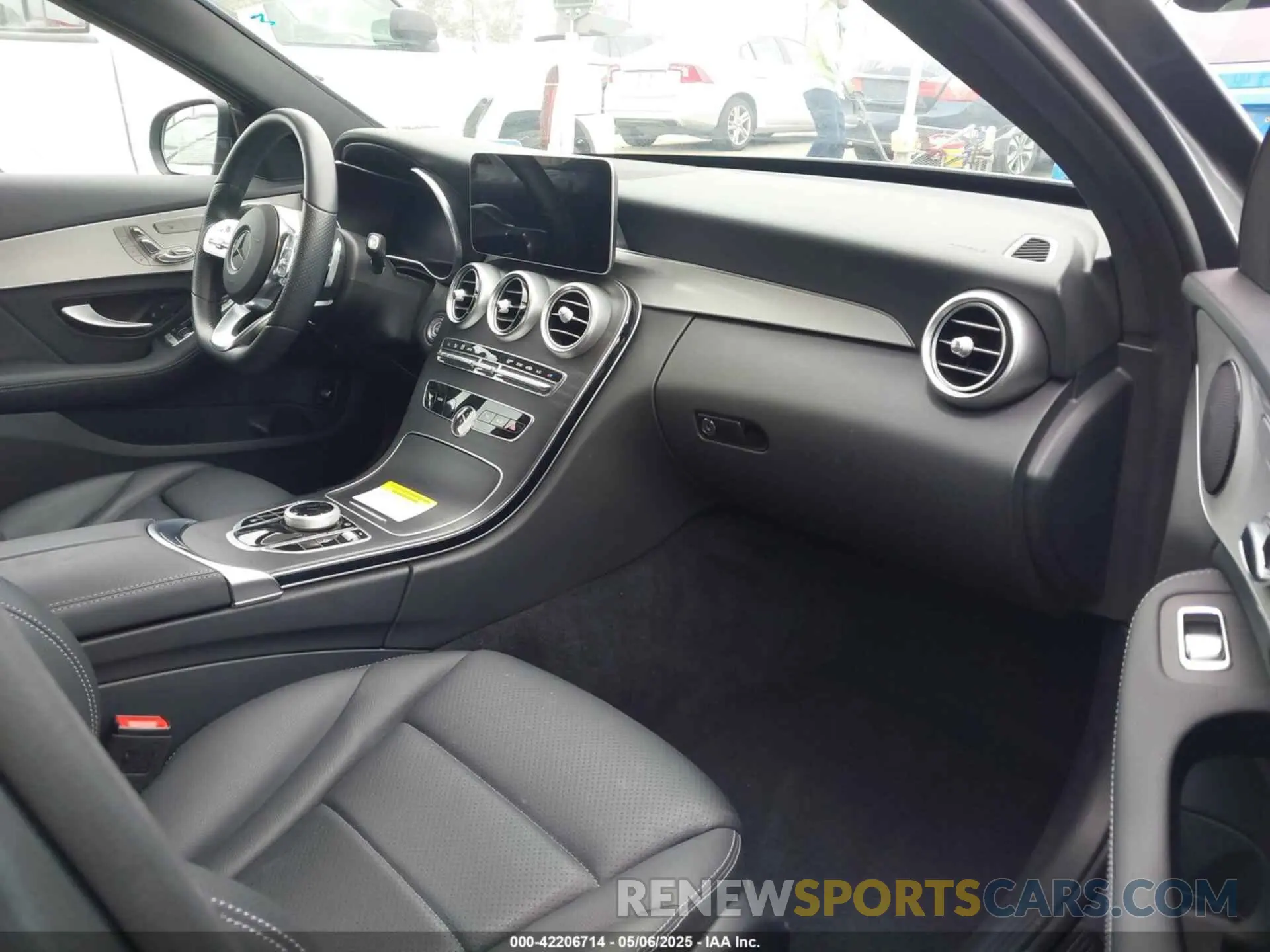 5 Photograph of a damaged car W1KWF8DBXMR614581 MERCEDES-BENZ C 300 2021