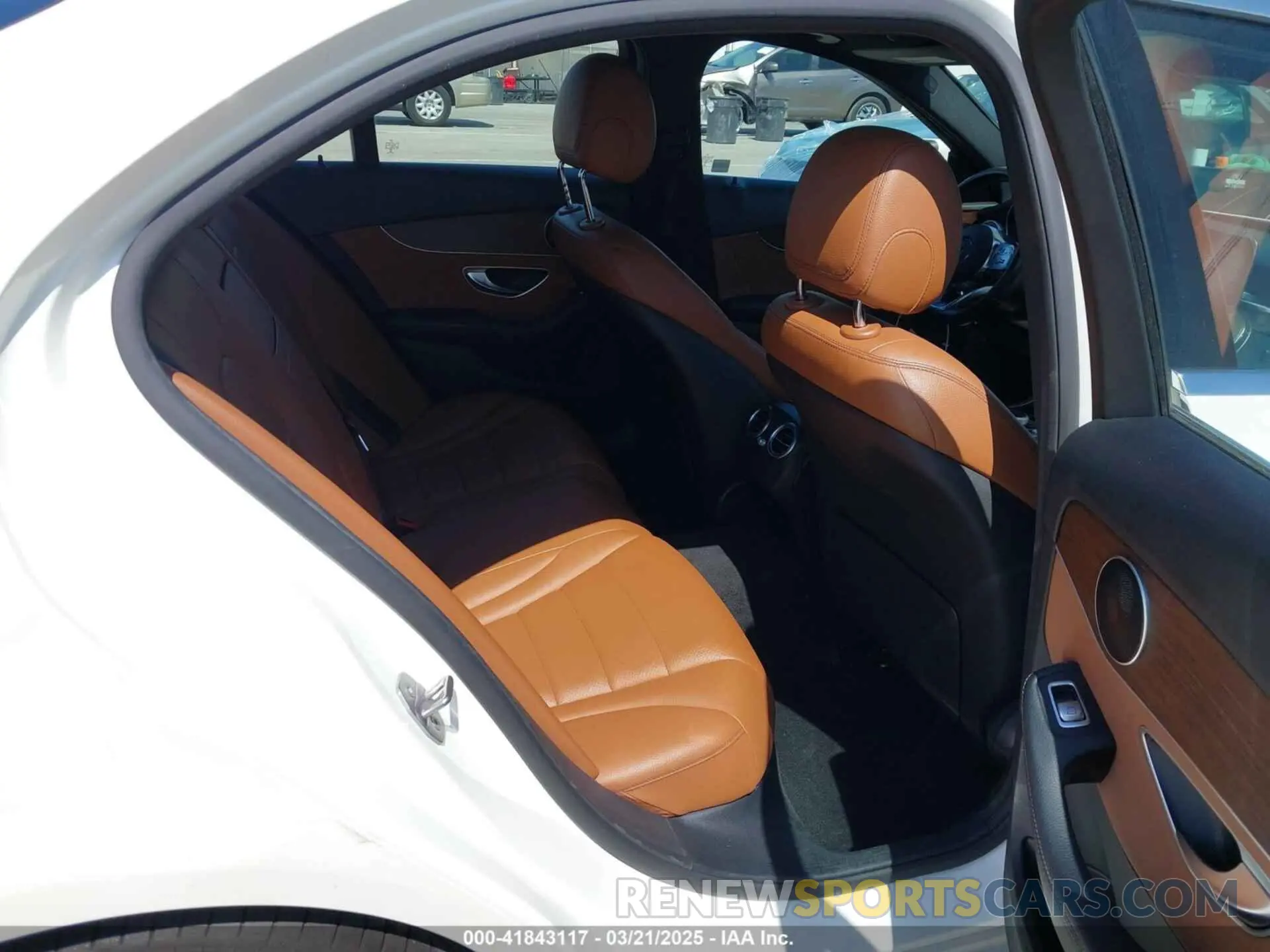 8 Photograph of a damaged car W1KWF8DBXMR625290 MERCEDES-BENZ C 300 2021