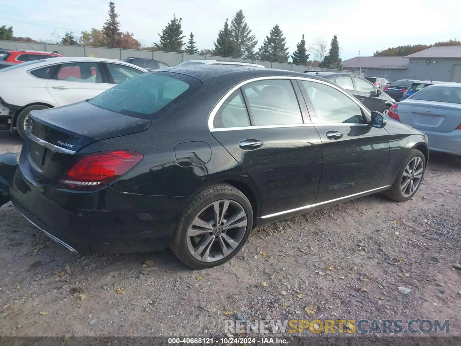 4 Photograph of a damaged car W1KWF8EB2MR626223 MERCEDES-BENZ C 300 2021