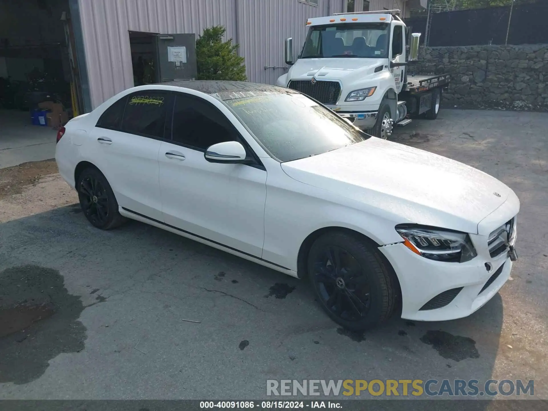 1 Photograph of a damaged car W1KWF8EB2MR637075 MERCEDES-BENZ C 300 2021
