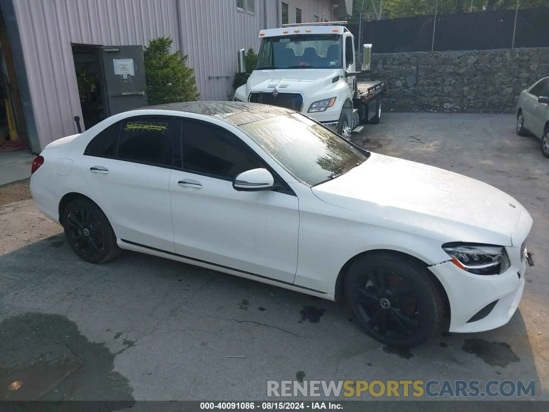 13 Photograph of a damaged car W1KWF8EB2MR637075 MERCEDES-BENZ C 300 2021
