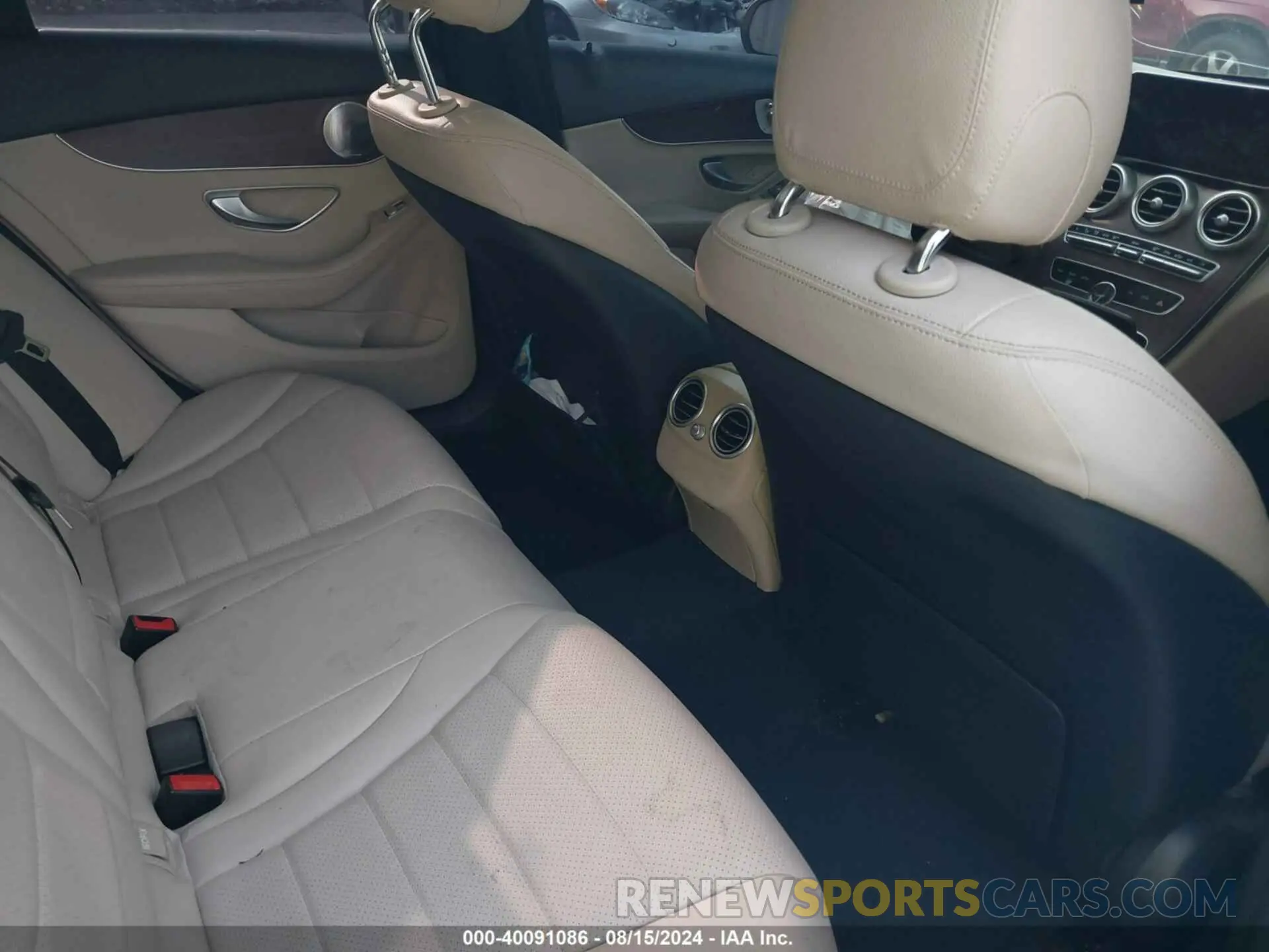 8 Photograph of a damaged car W1KWF8EB2MR637075 MERCEDES-BENZ C 300 2021