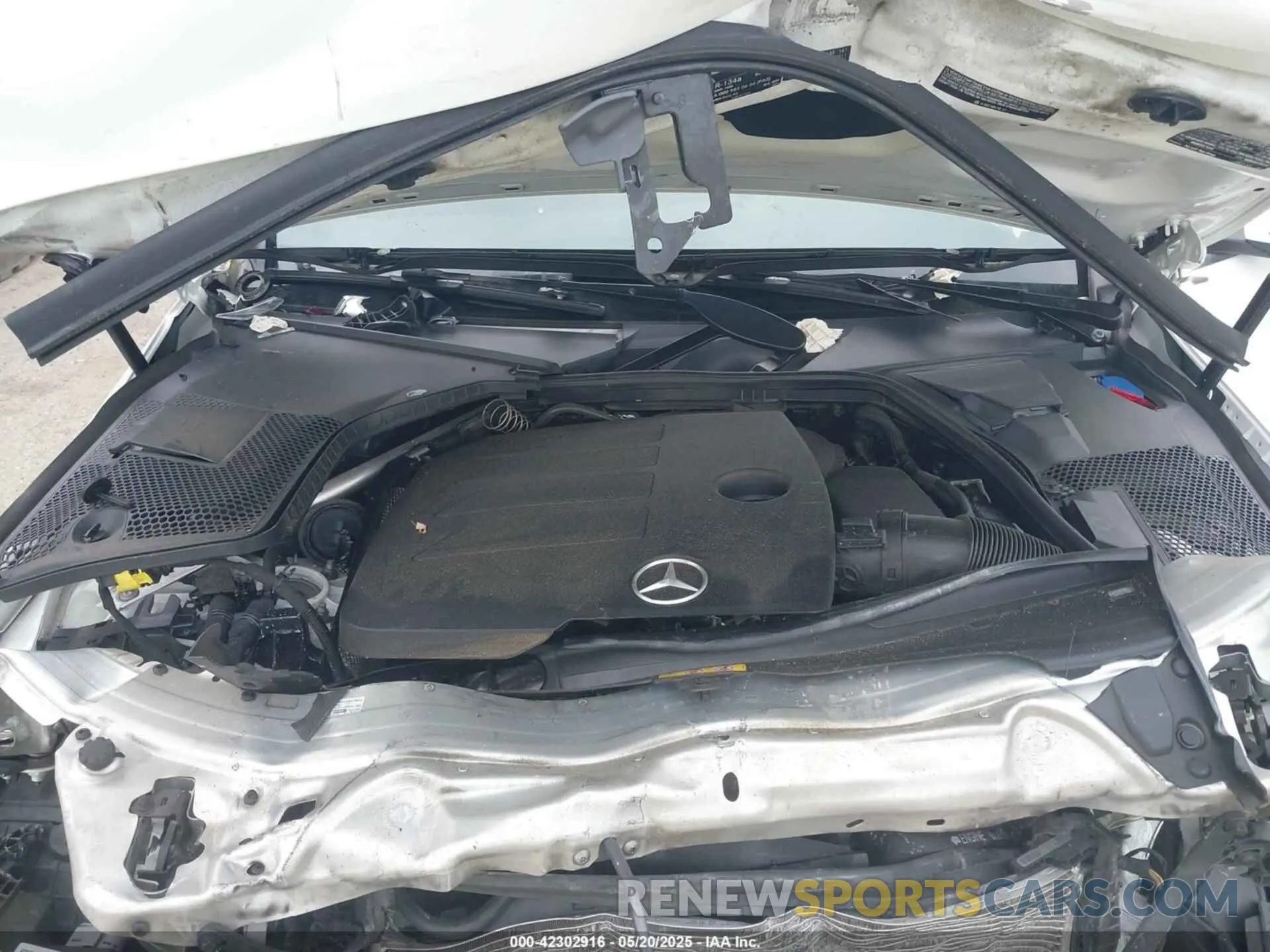 10 Photograph of a damaged car W1KWF8EB4MR639409 MERCEDES-BENZ C 300 2021