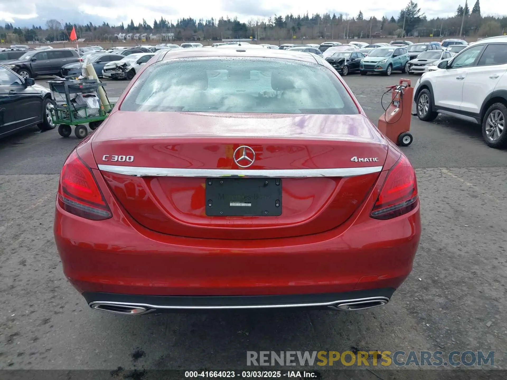17 Photograph of a damaged car W1KWF8EB5MR622425 MERCEDES-BENZ C 300 2021