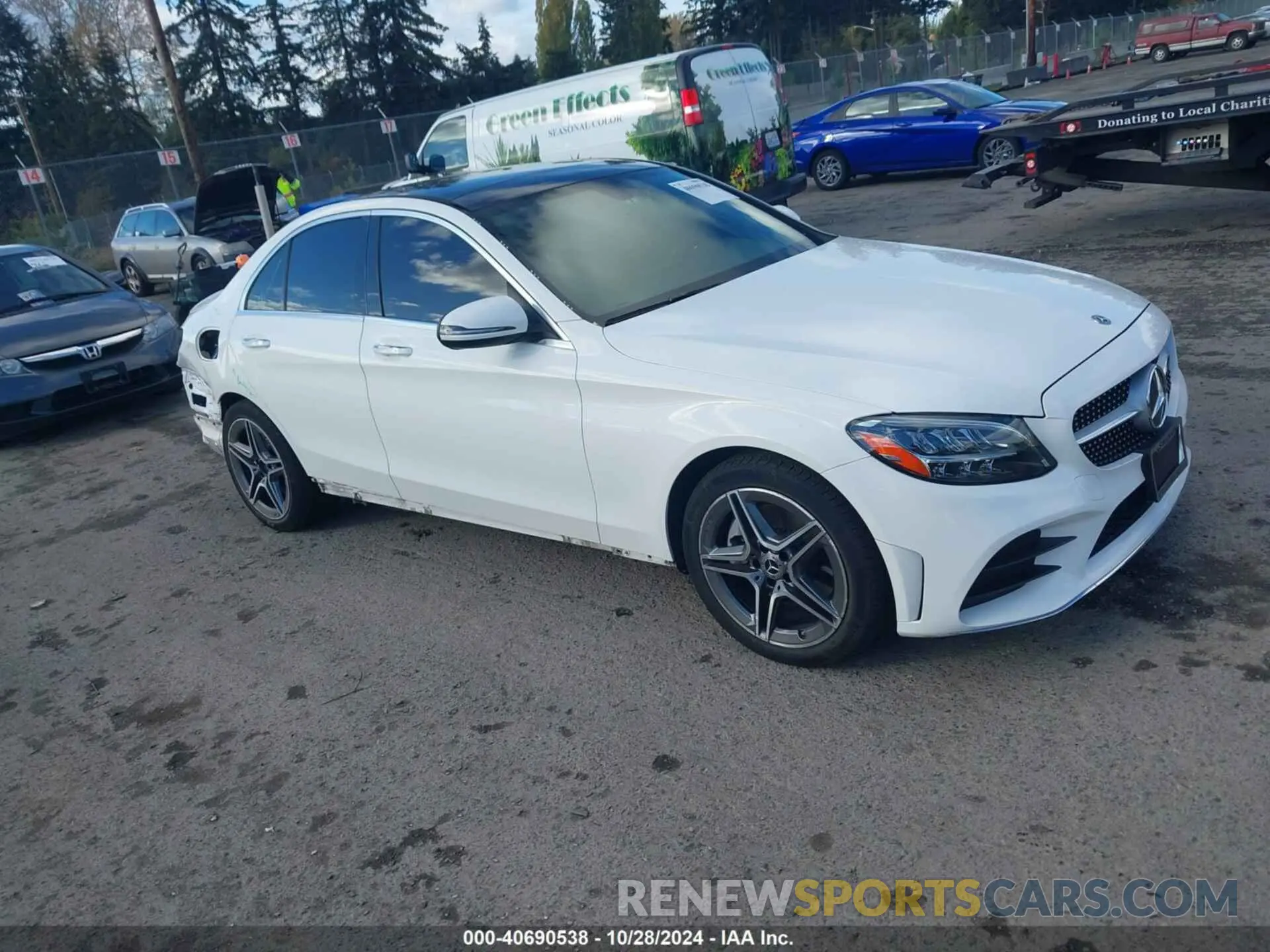 1 Photograph of a damaged car W1KWF8EB9MR609306 MERCEDES-BENZ C 300 2021