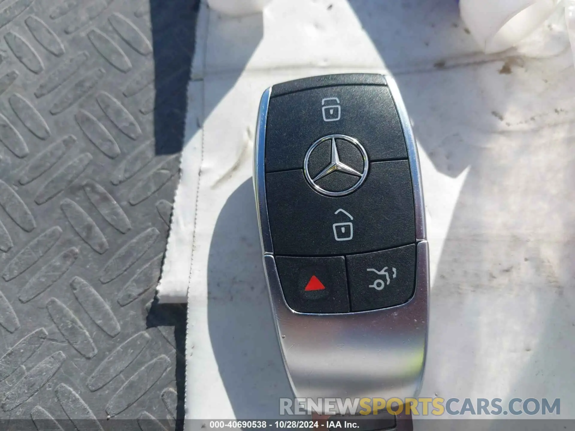 11 Photograph of a damaged car W1KWF8EB9MR609306 MERCEDES-BENZ C 300 2021