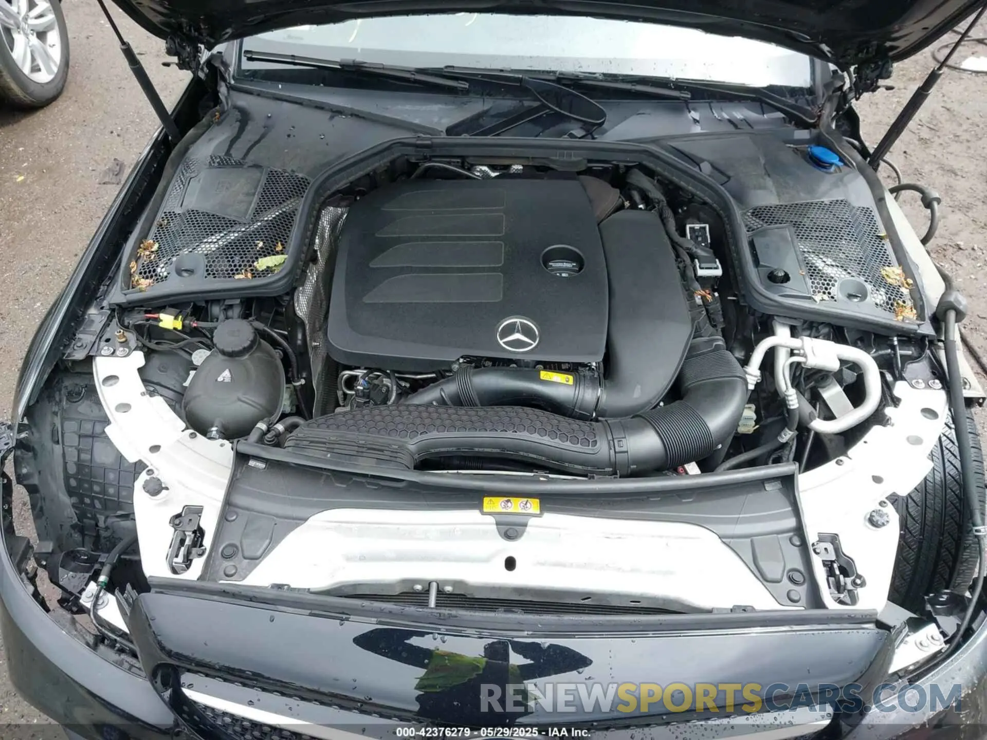 10 Photograph of a damaged car W1KWJ8EB5MG092130 MERCEDES-BENZ C 300 2021