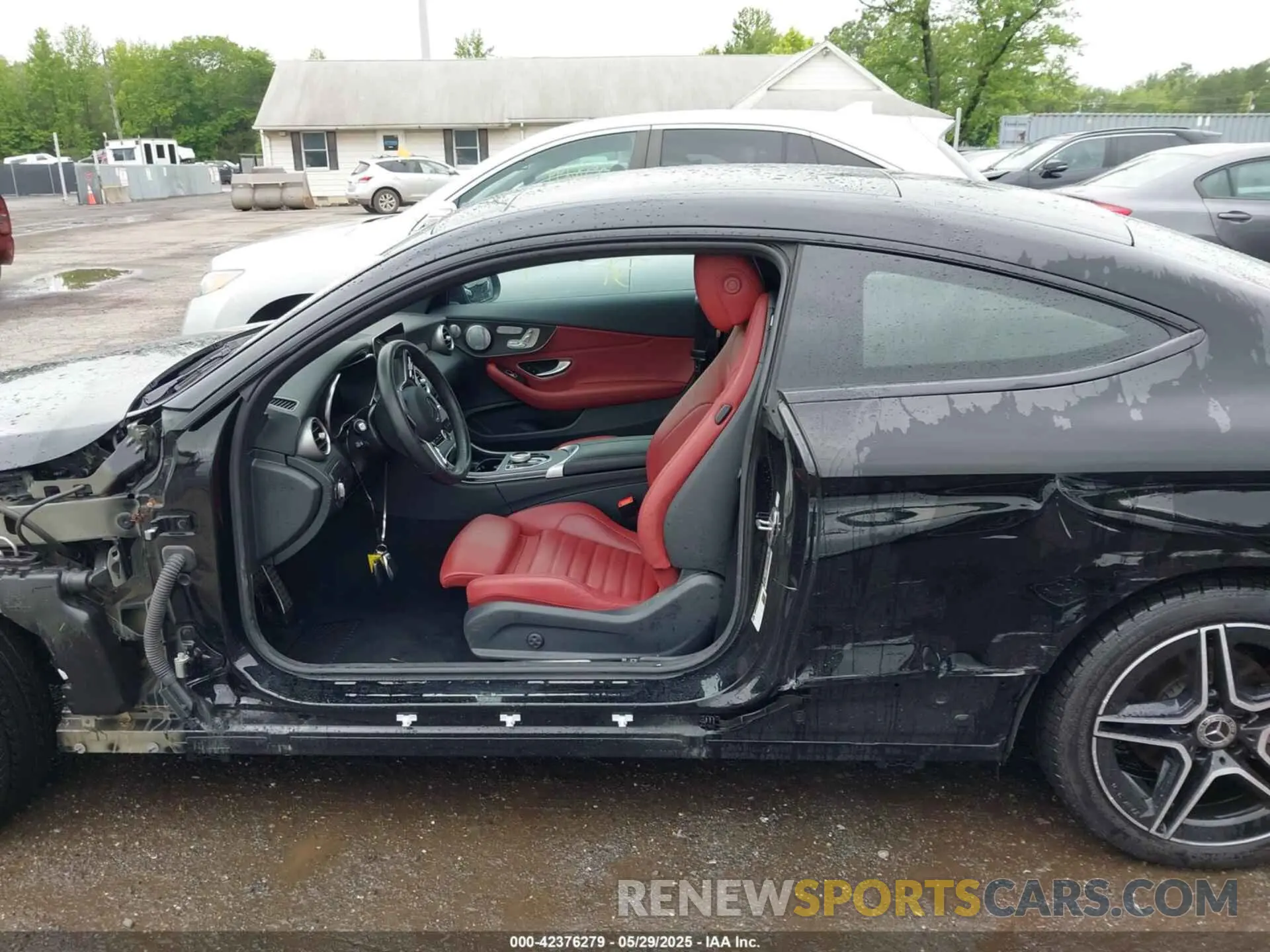 15 Photograph of a damaged car W1KWJ8EB5MG092130 MERCEDES-BENZ C 300 2021