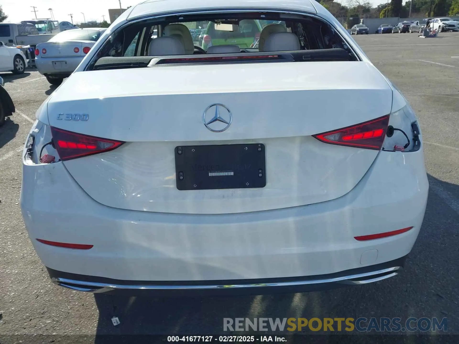 17 Photograph of a damaged car W1KAF4GB0NR020372 MERCEDES-BENZ C 300 2022