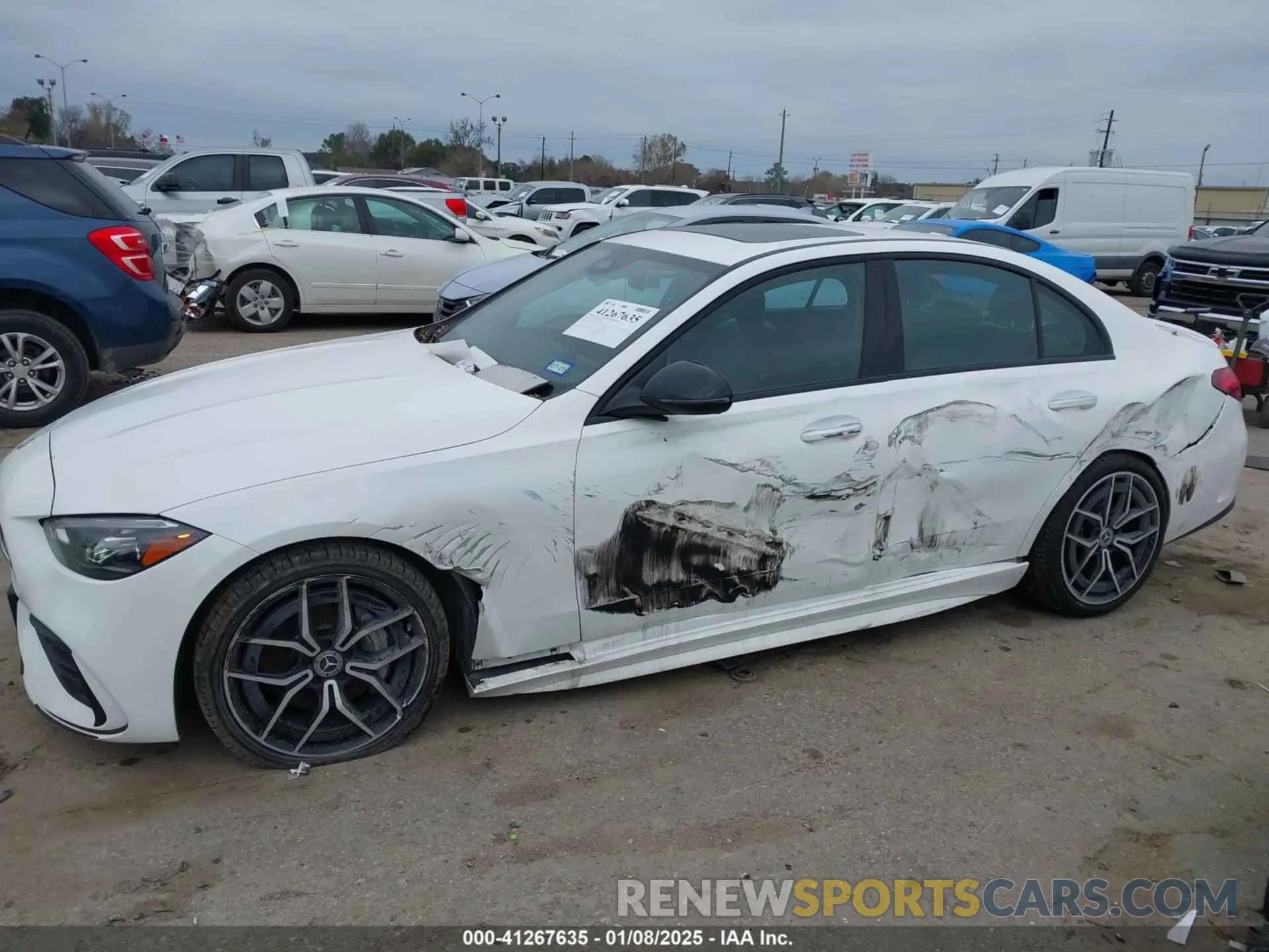 6 Photograph of a damaged car W1KAF4GB0NR058376 MERCEDES-BENZ C 300 2022
