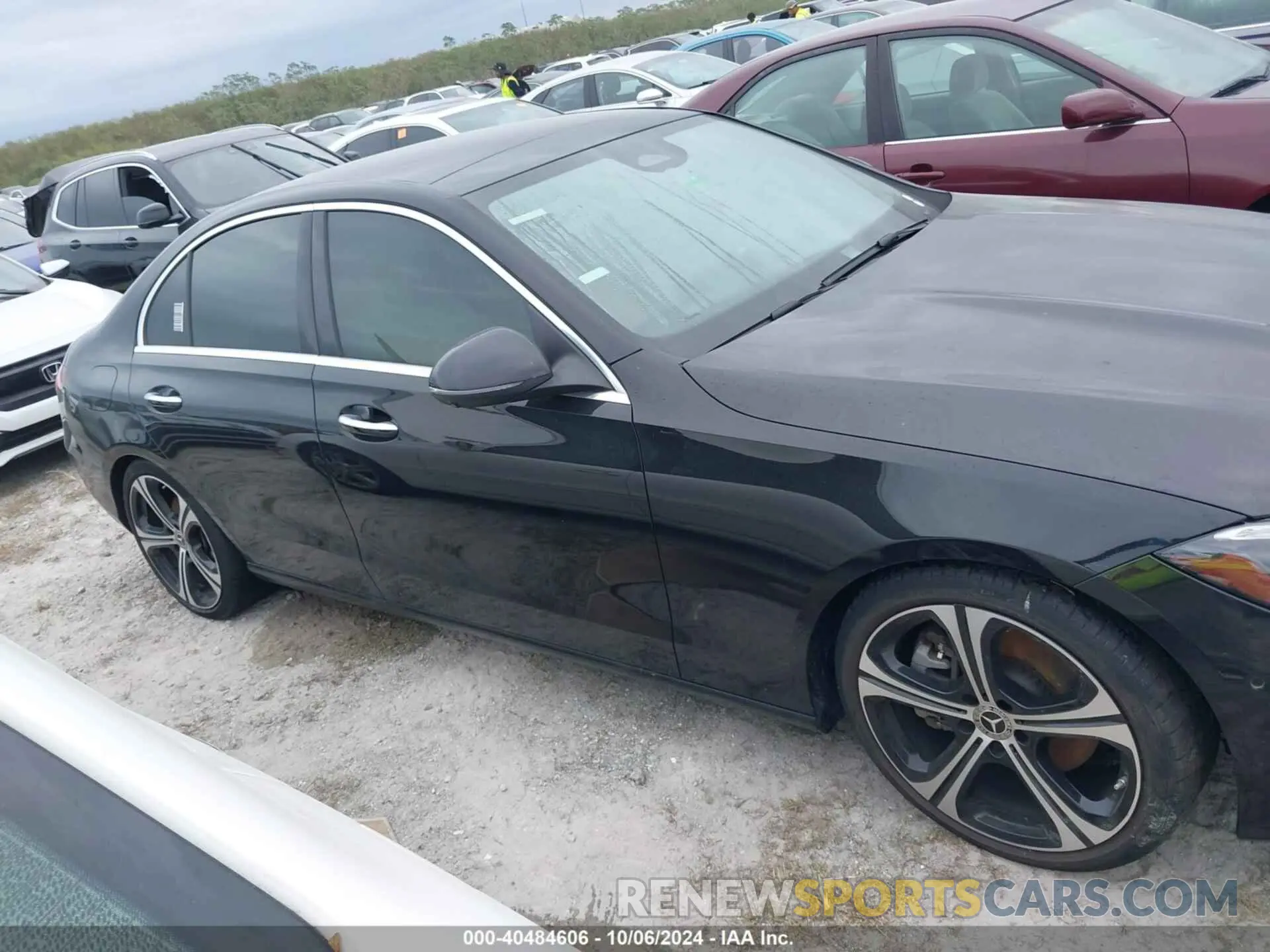 13 Photograph of a damaged car W1KAF4GB2NR038159 MERCEDES-BENZ C 300 2022