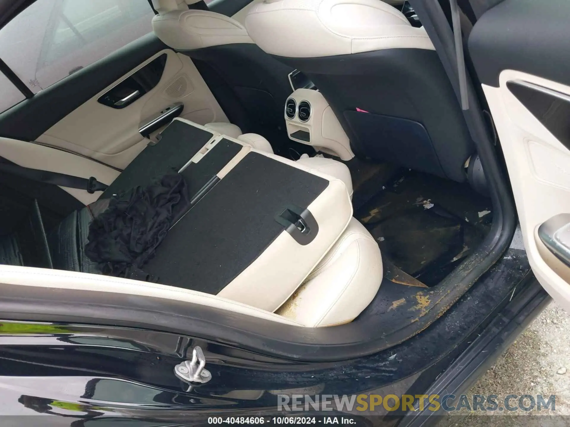 8 Photograph of a damaged car W1KAF4GB2NR038159 MERCEDES-BENZ C 300 2022