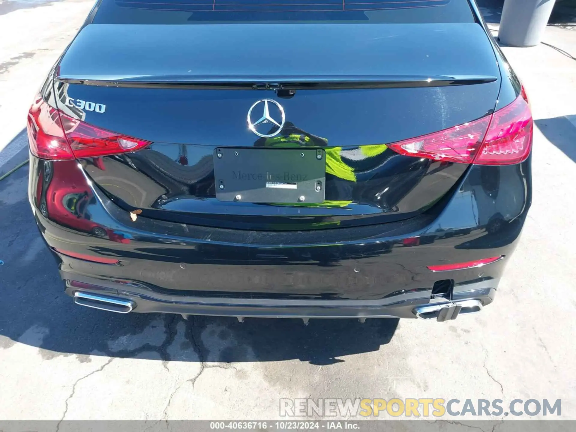 16 Photograph of a damaged car W1KAF4GB4NR064794 MERCEDES-BENZ C 300 2022