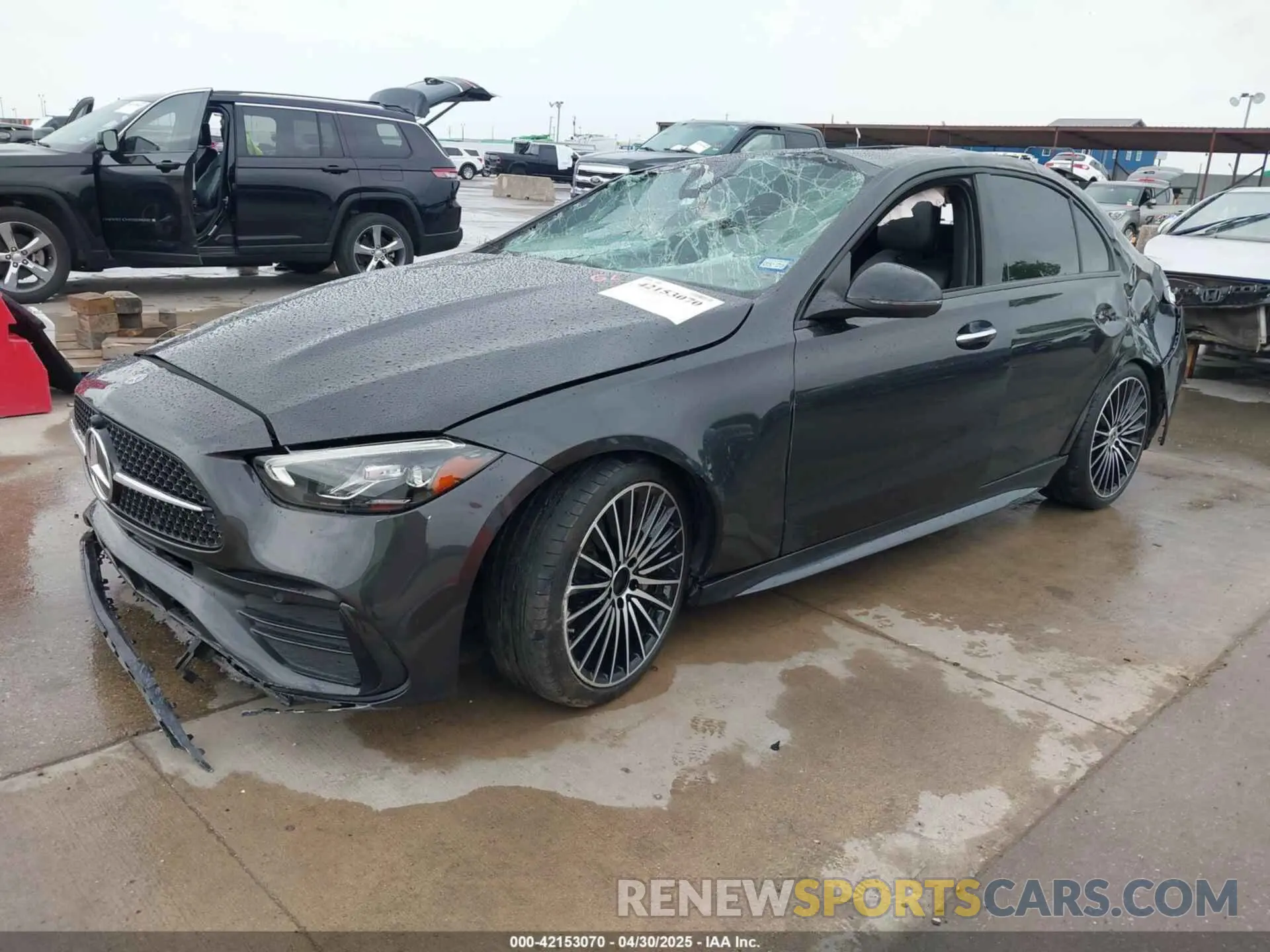 2 Photograph of a damaged car W1KAF4GB5NR030279 MERCEDES-BENZ C 300 2022