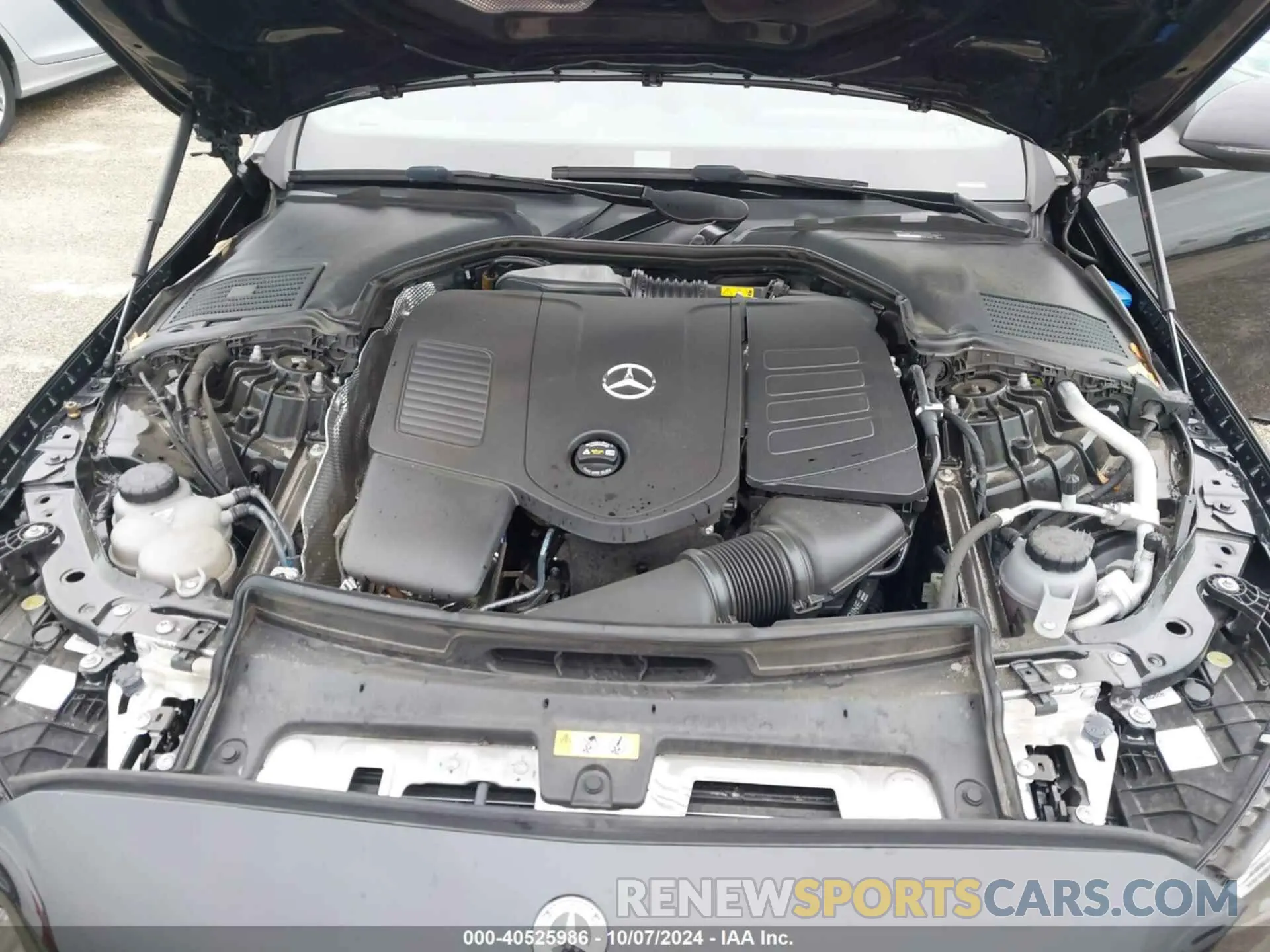 10 Photograph of a damaged car W1KAF4GB6NR031554 MERCEDES-BENZ C 300 2022