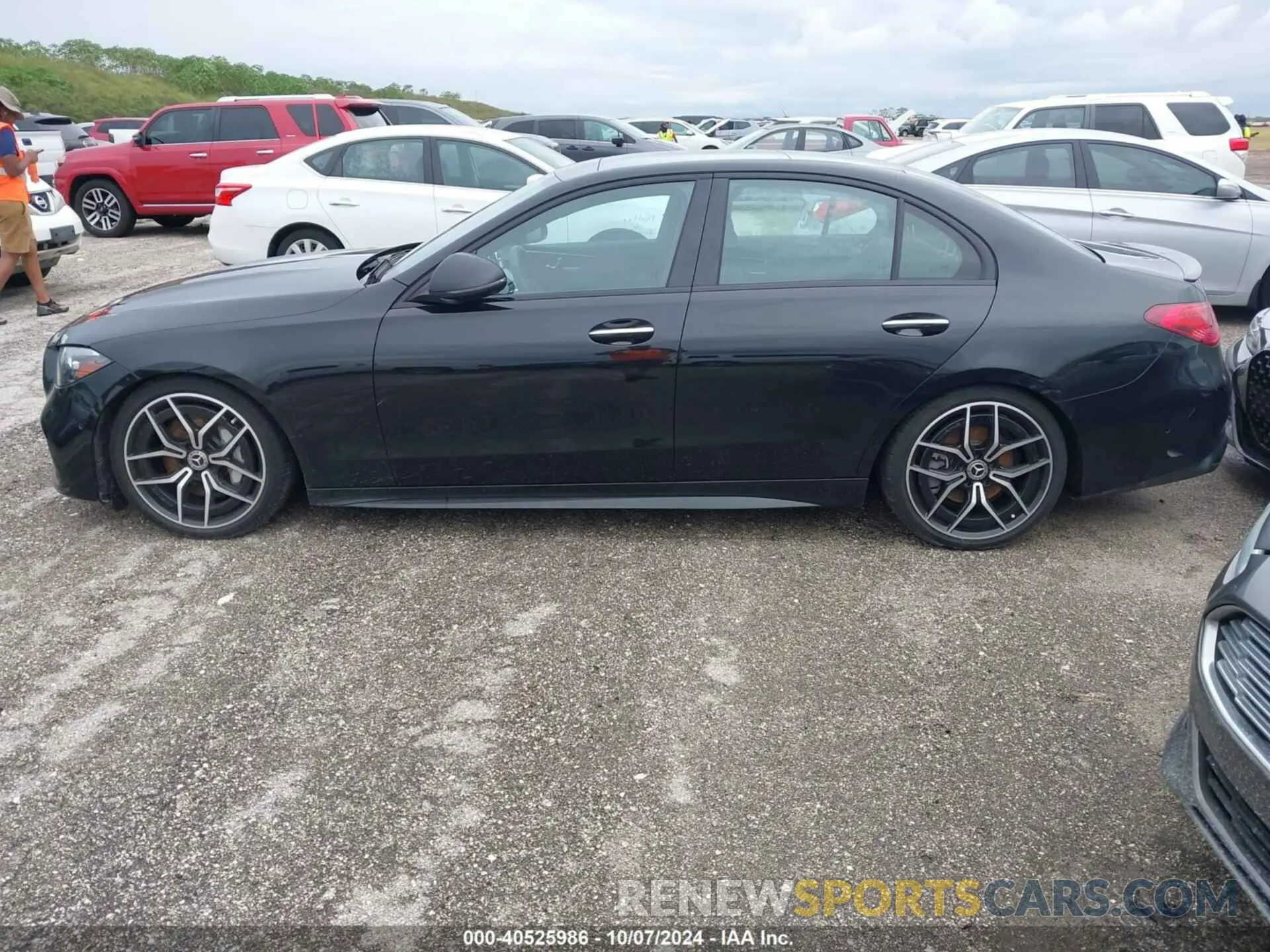 14 Photograph of a damaged car W1KAF4GB6NR031554 MERCEDES-BENZ C 300 2022