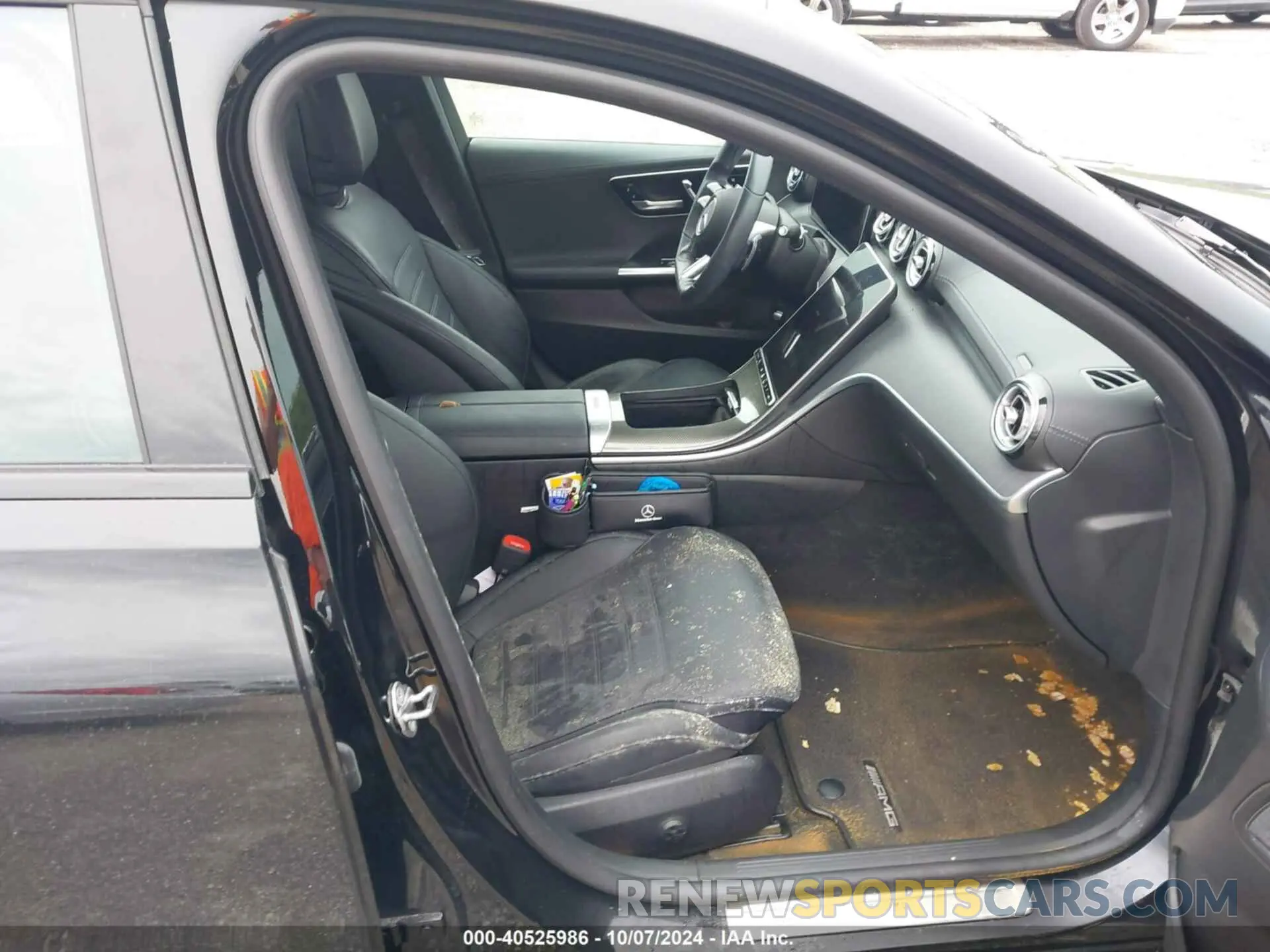 5 Photograph of a damaged car W1KAF4GB6NR031554 MERCEDES-BENZ C 300 2022