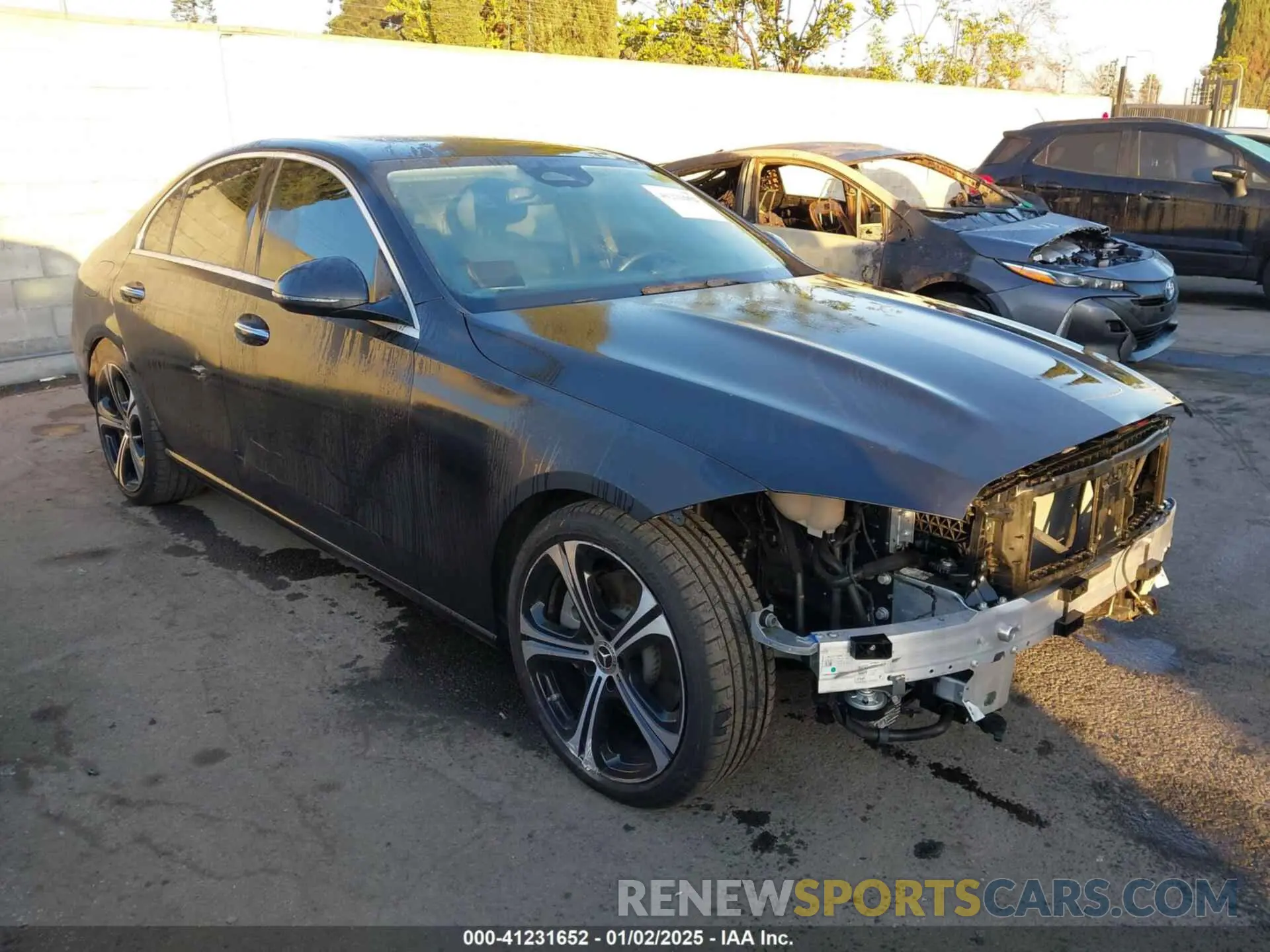 1 Photograph of a damaged car W1KAF4GB7NR062053 MERCEDES-BENZ C 300 2022