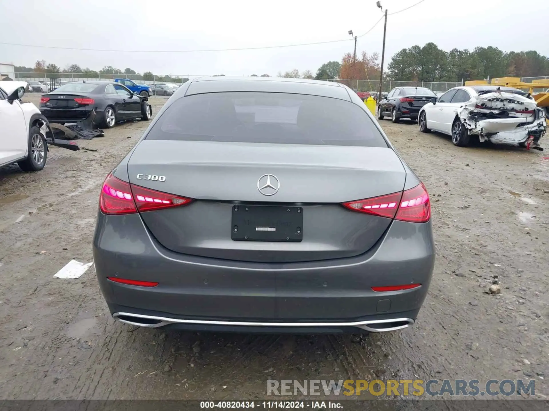 16 Photograph of a damaged car W1KAF4GB8NR009846 MERCEDES-BENZ C 300 2022