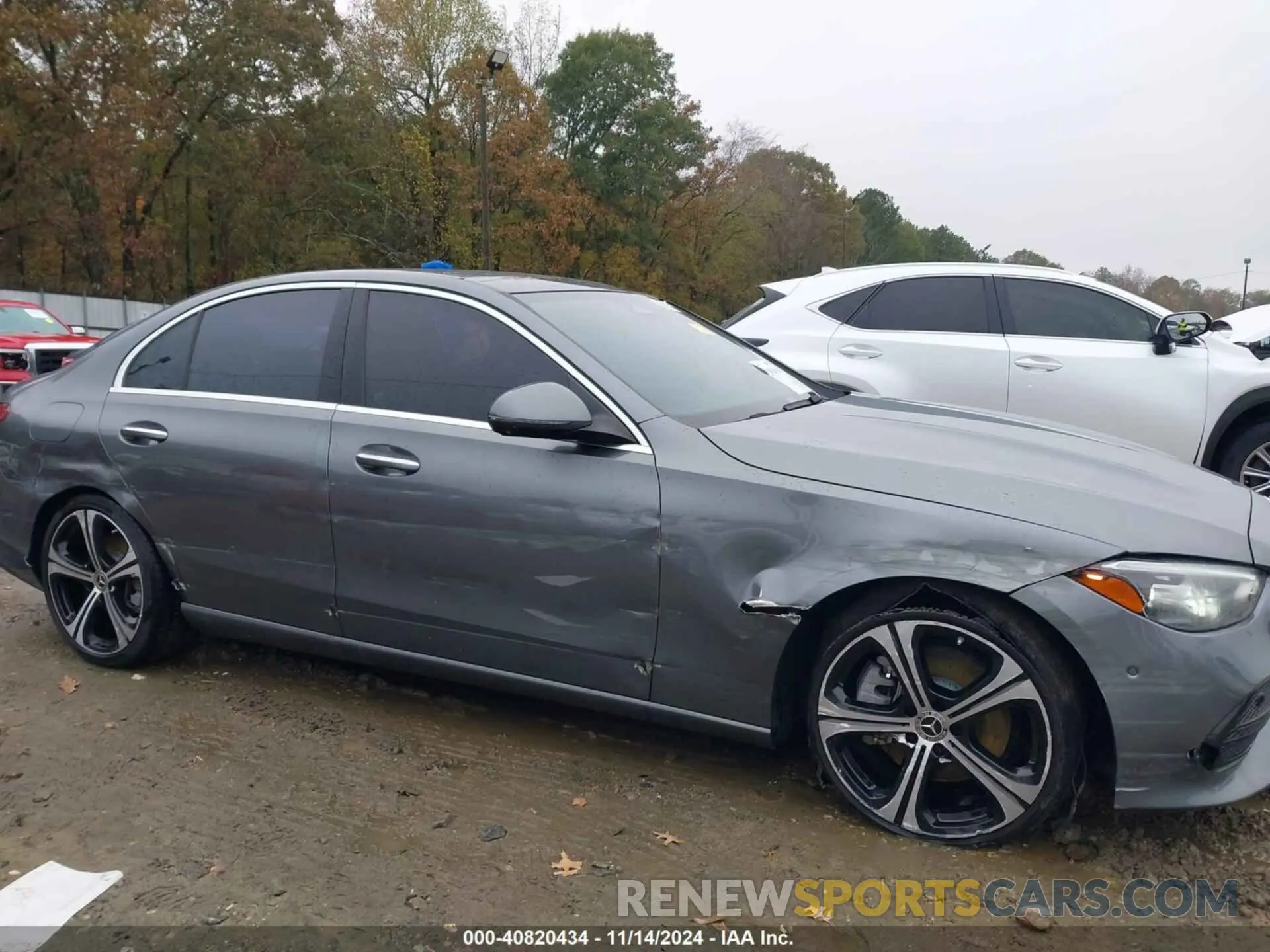 6 Photograph of a damaged car W1KAF4GB8NR009846 MERCEDES-BENZ C 300 2022