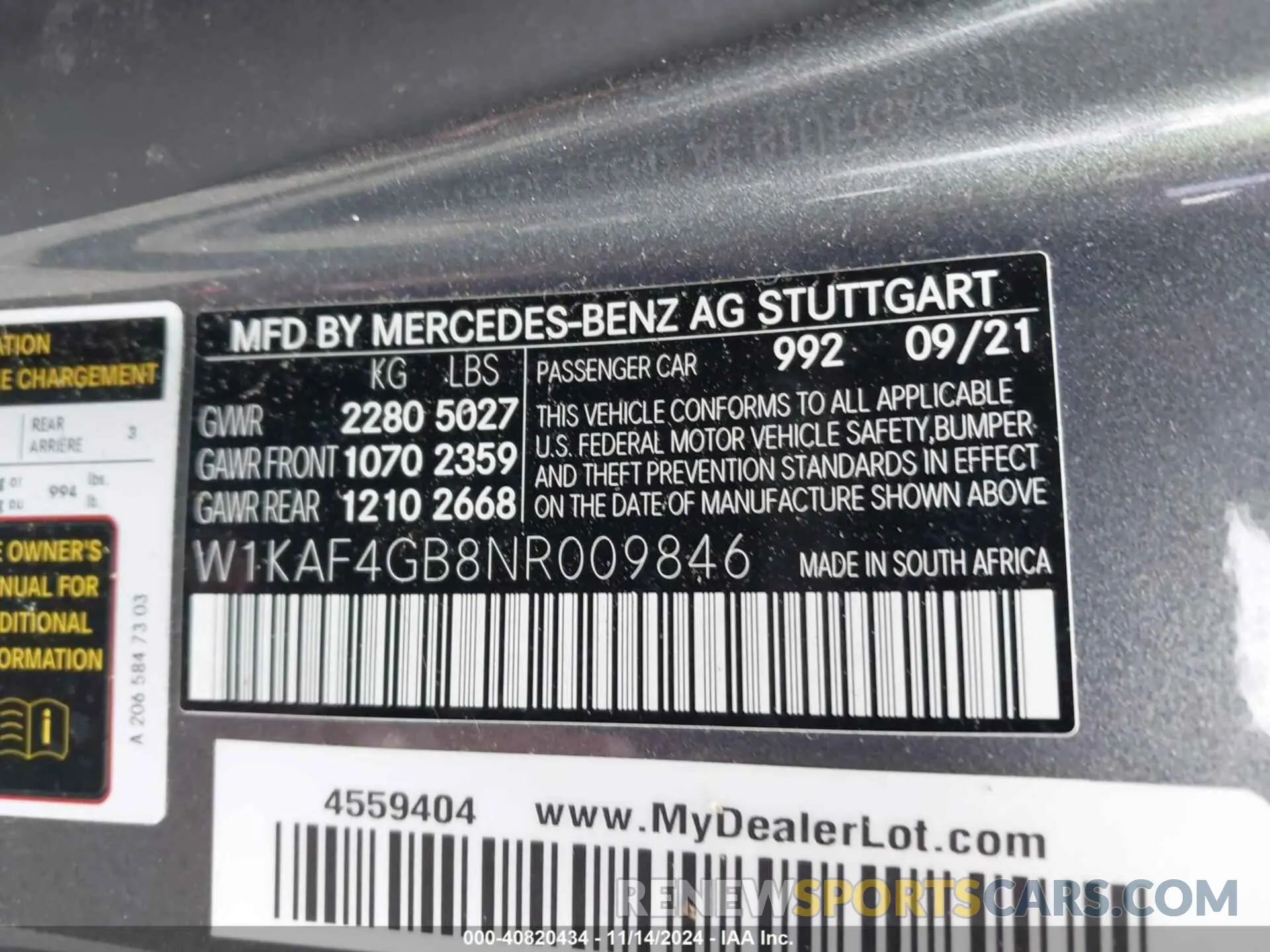 9 Photograph of a damaged car W1KAF4GB8NR009846 MERCEDES-BENZ C 300 2022