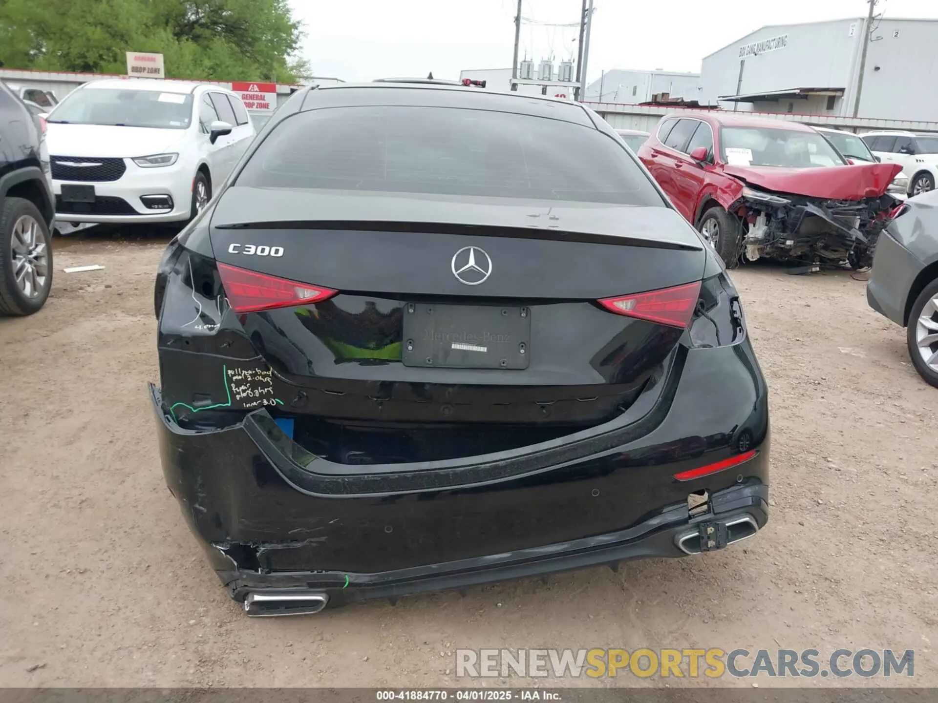 17 Photograph of a damaged car W1KAF4GB8NR046010 MERCEDES-BENZ C 300 2022