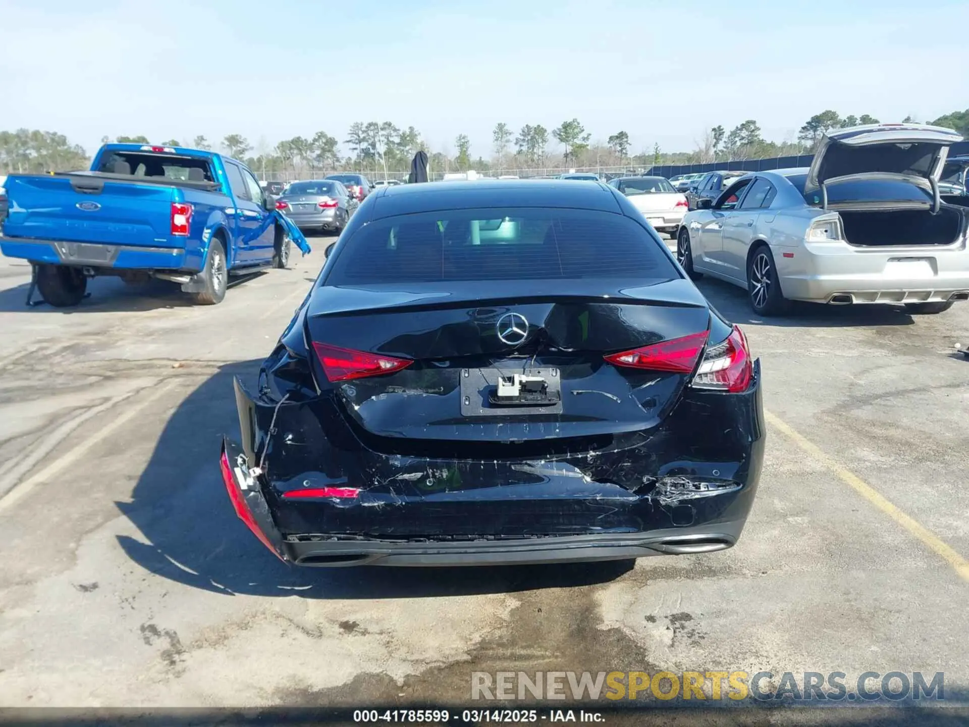 16 Photograph of a damaged car W1KAF4GB8NR047335 MERCEDES-BENZ C 300 2022