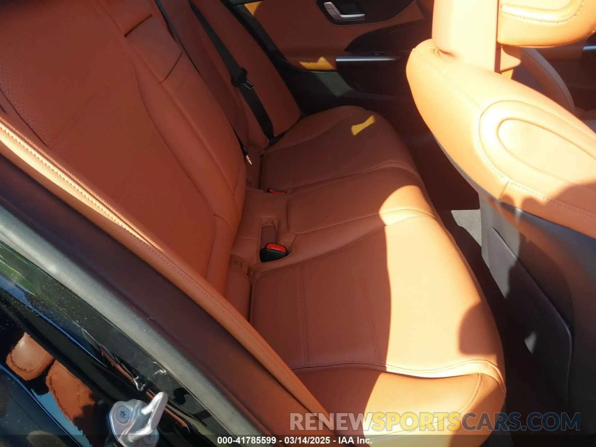 8 Photograph of a damaged car W1KAF4GB8NR047335 MERCEDES-BENZ C 300 2022