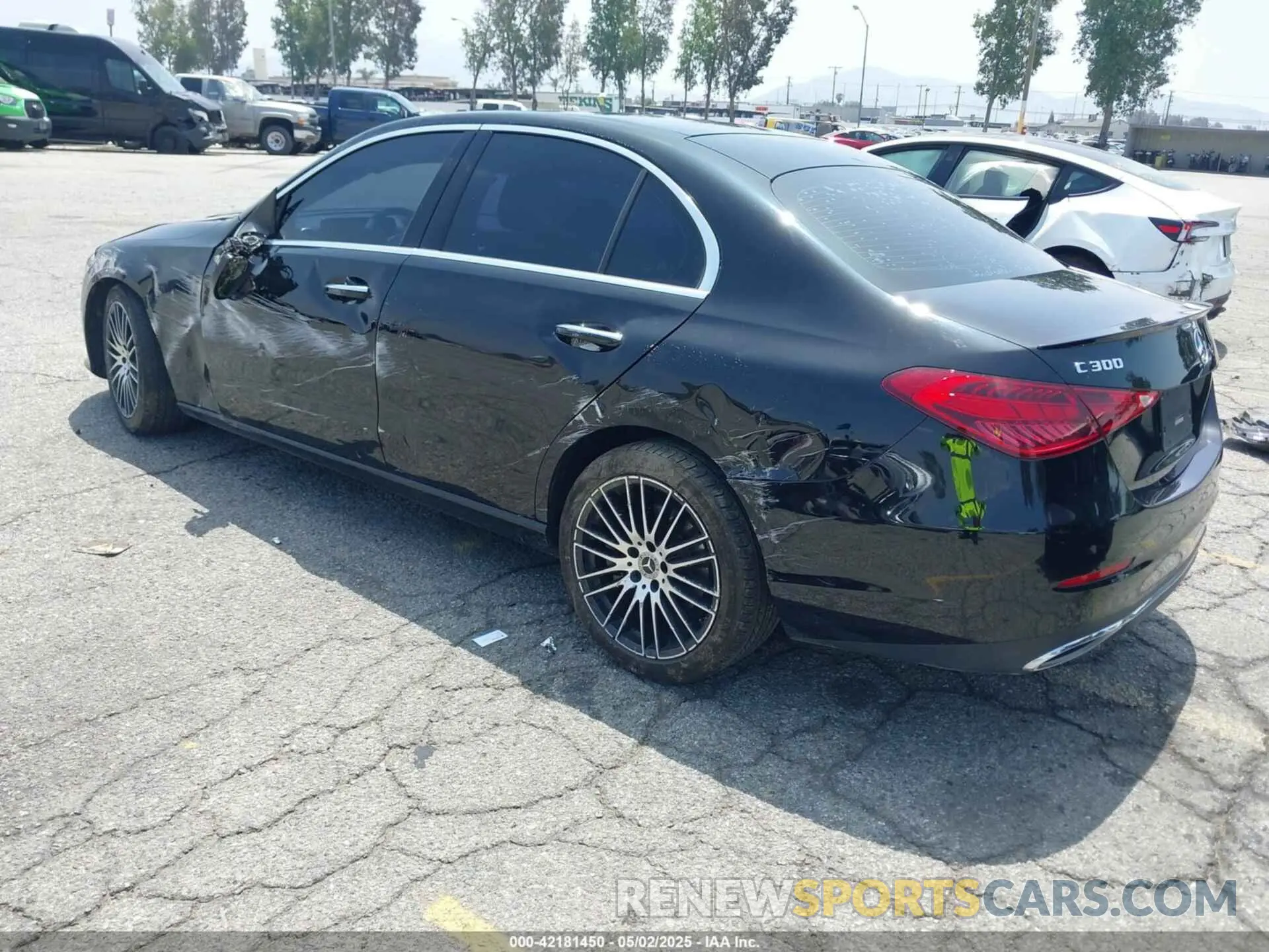 3 Photograph of a damaged car W1KAF4GB9NR017910 MERCEDES-BENZ C 300 2022
