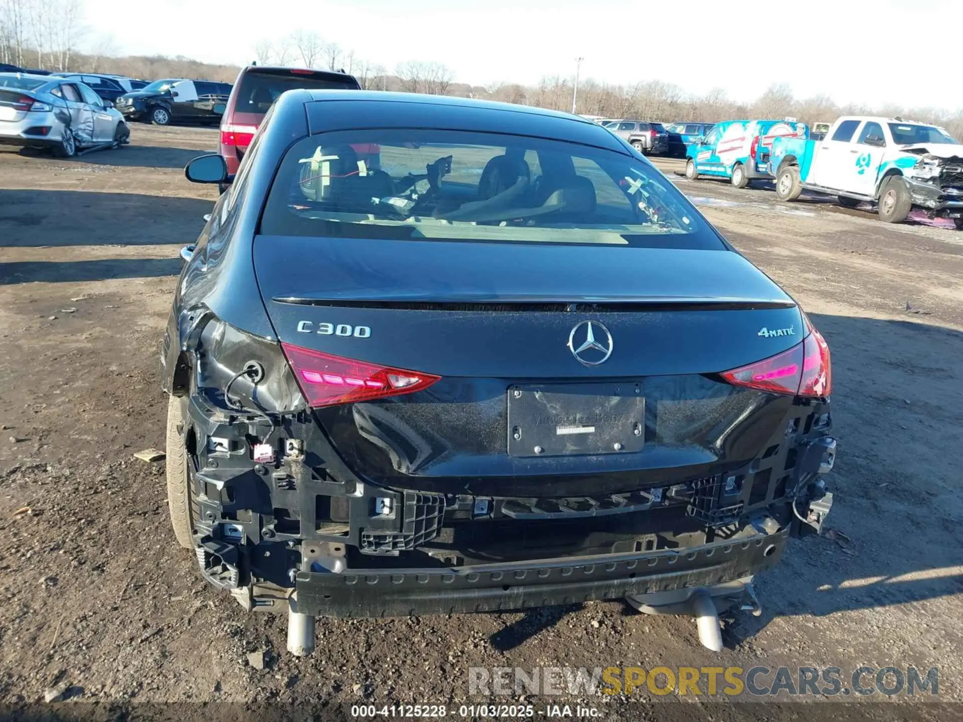 17 Photograph of a damaged car W1KAF4HB2NR041156 MERCEDES-BENZ C 300 2022