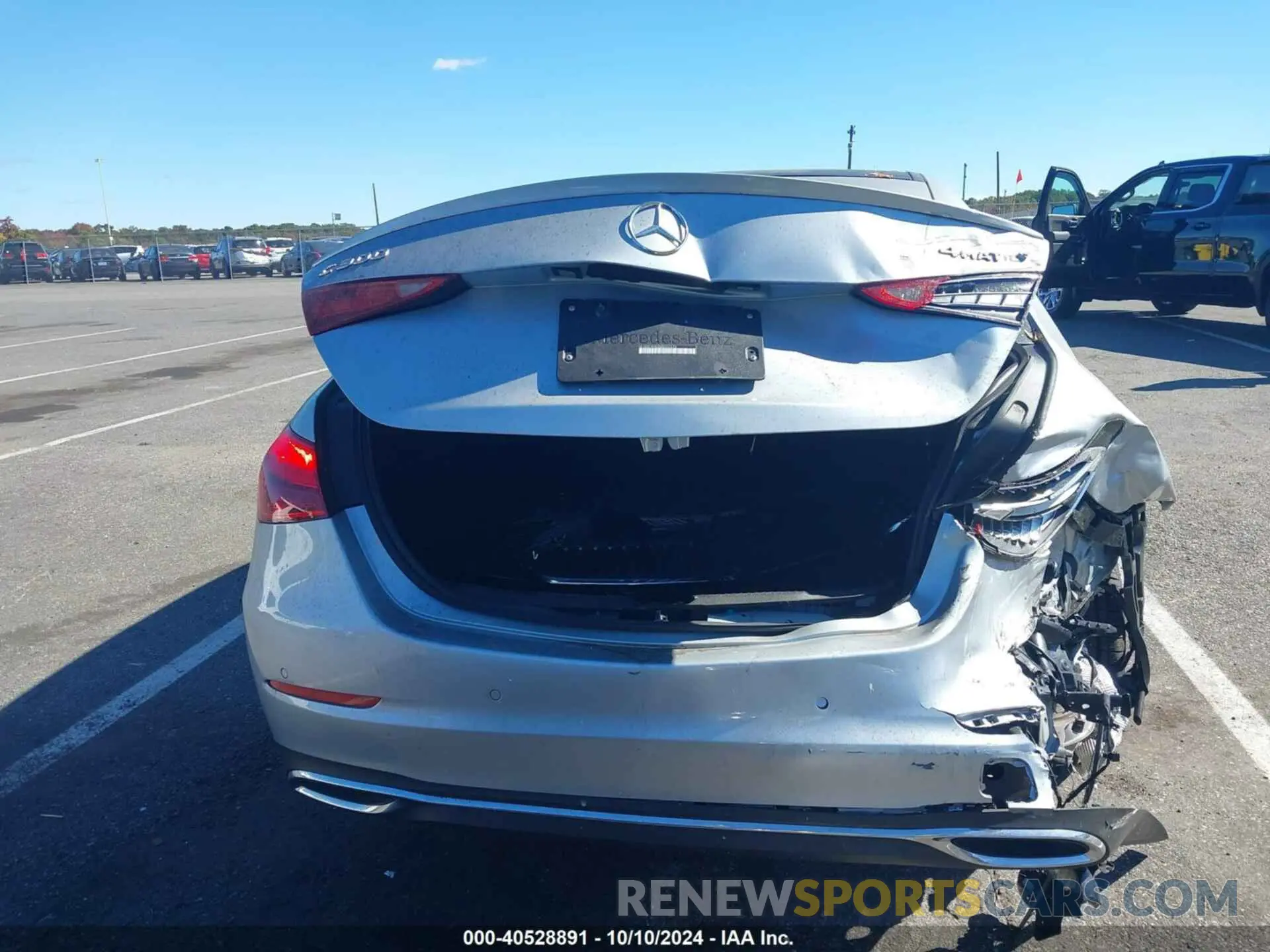 16 Photograph of a damaged car W1KAF4HB2NR052576 MERCEDES-BENZ C 300 2022