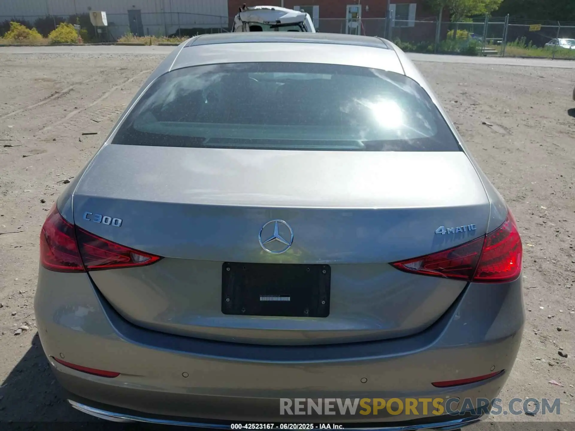 17 Photograph of a damaged car W1KAF4HB2NR062167 MERCEDES-BENZ C 300 2022