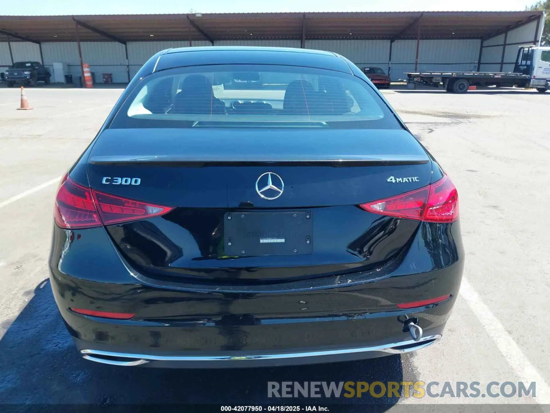 17 Photograph of a damaged car W1KAF4HB4NR011074 MERCEDES-BENZ C 300 2022