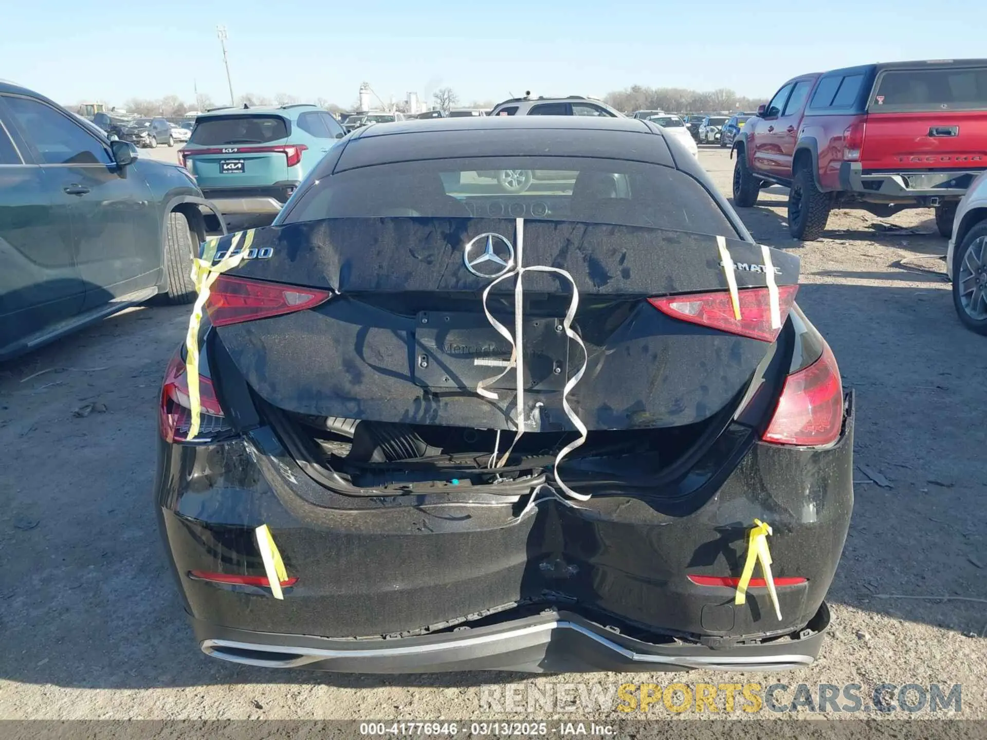 16 Photograph of a damaged car W1KAF4HB4NR058640 MERCEDES-BENZ C 300 2022