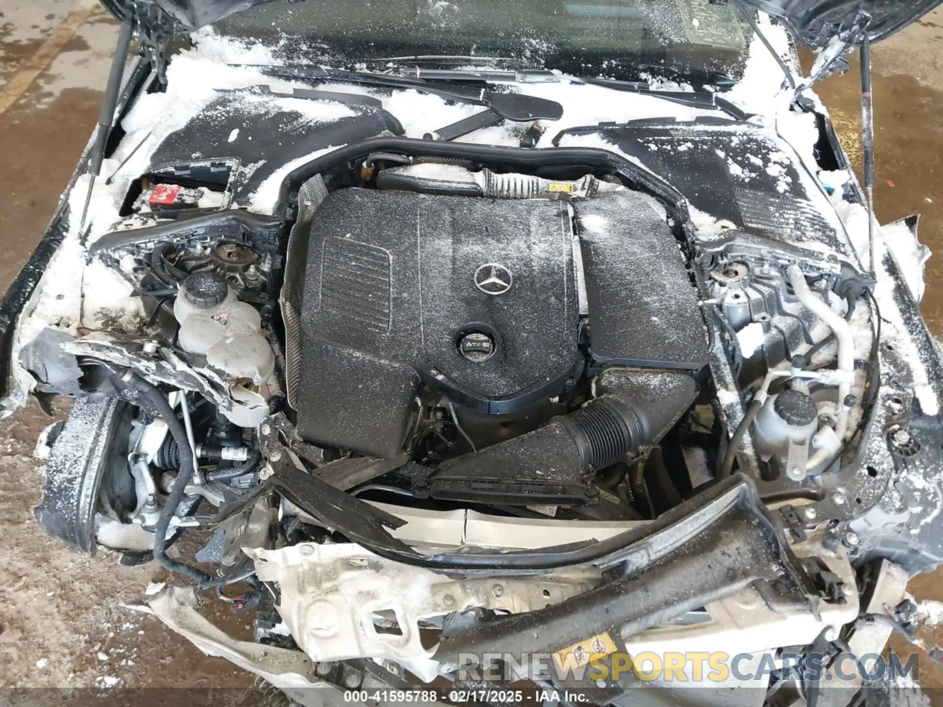 10 Photograph of a damaged car W1KAF4HB5NR013111 MERCEDES-BENZ C 300 2022