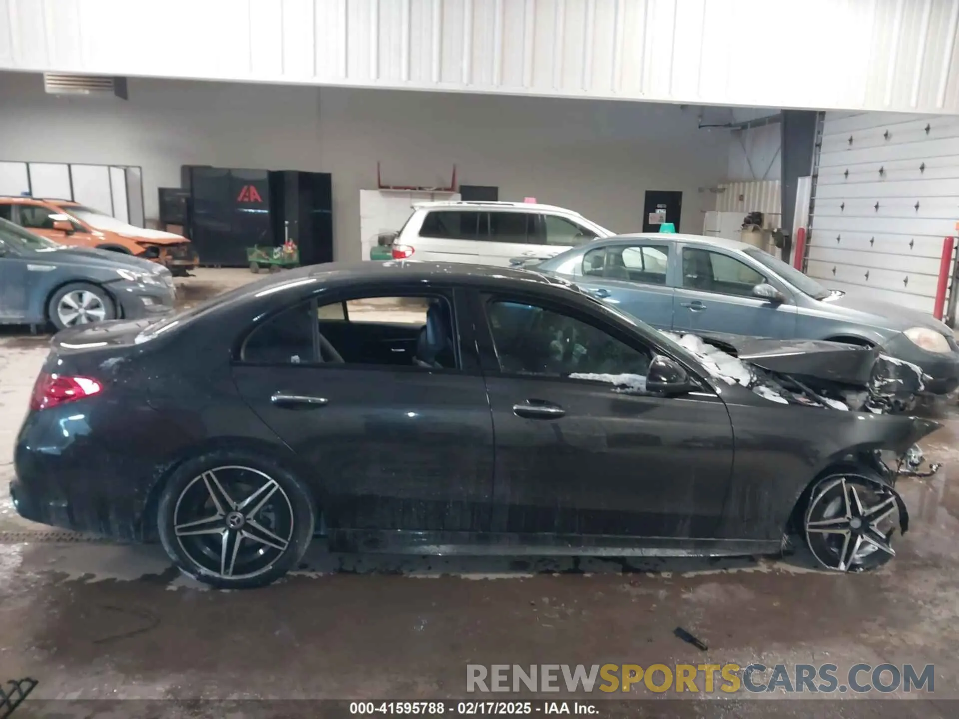 14 Photograph of a damaged car W1KAF4HB5NR013111 MERCEDES-BENZ C 300 2022