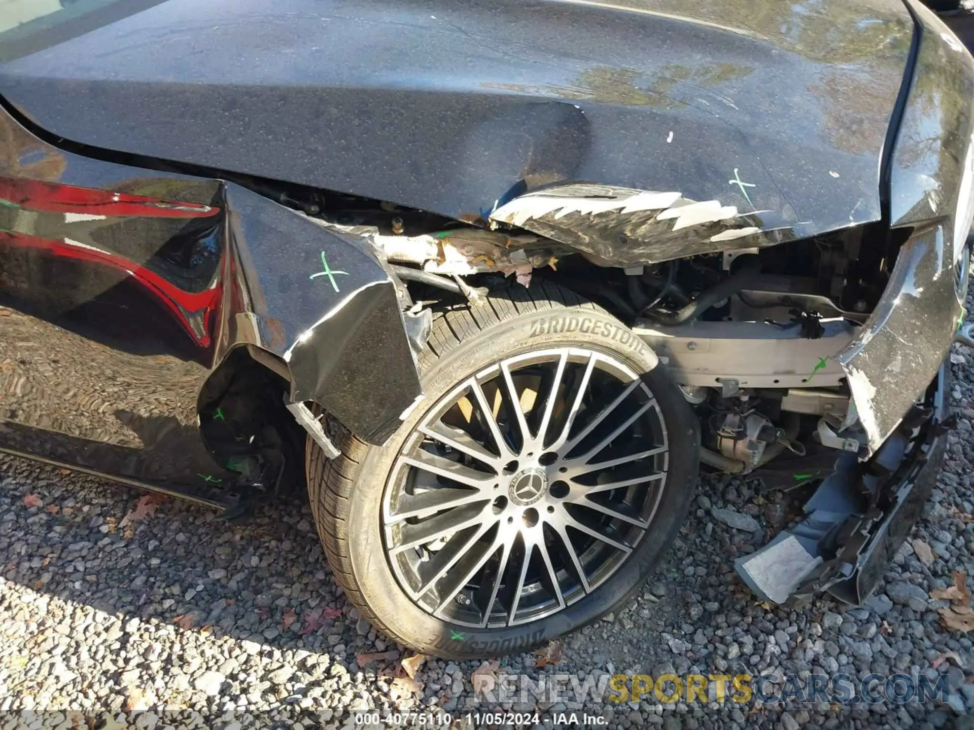 6 Photograph of a damaged car W1KAF4HB6NR064018 MERCEDES-BENZ C 300 2022