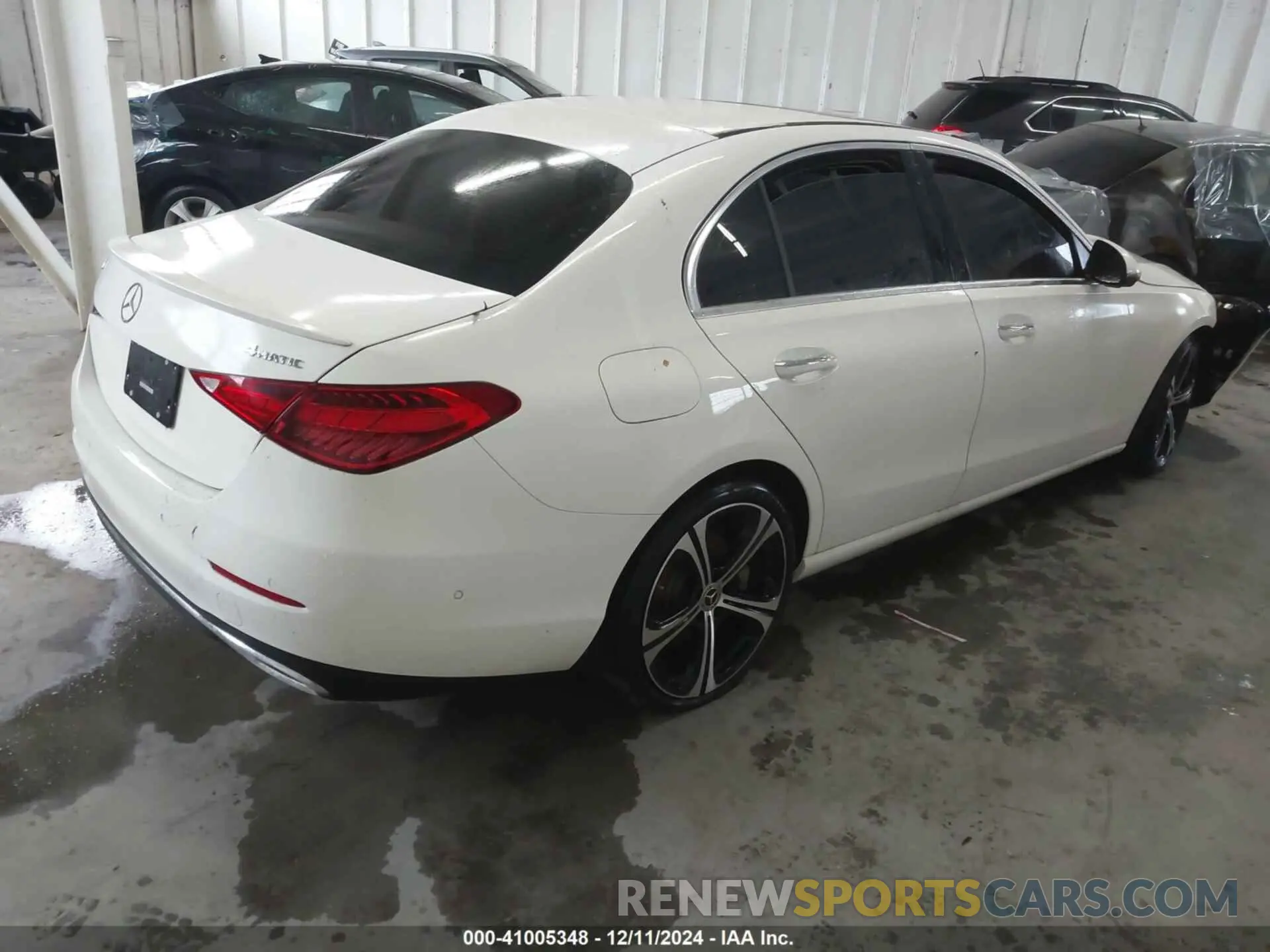 4 Photograph of a damaged car W1KAF4HB8NR061119 MERCEDES-BENZ C 300 2022